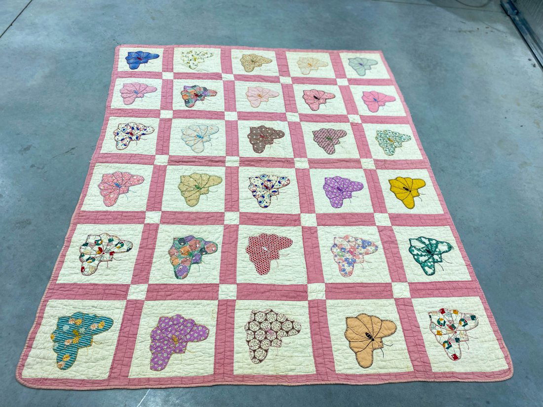 HANDMADE 1940S BUTTERFLY QUILT (1 of 6)