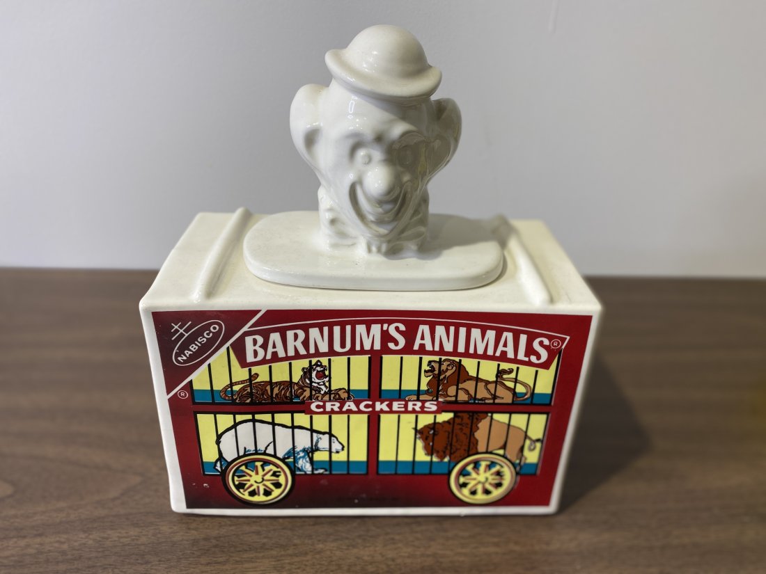 NABISCO BARNUMS ANIMAL CRACKERS CLOWN COOKIE JAR: NICE NABISCO BARNUMS ANIMAL CRACKERS CLOWN TOP COOKIE JAR APPROX 9.5INX5"X11.5" USED