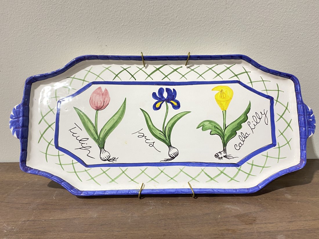 HAND PAINTED MADE IN PORTUGAL SIGNED GLAZED TRAY/PLATE: HAND PAINTED MADE IN PORTUGAL SIGNED GLAZED TRAY/PLATE SIGNED AND NUMBERED HOME DECOR GLAZED TRAY
