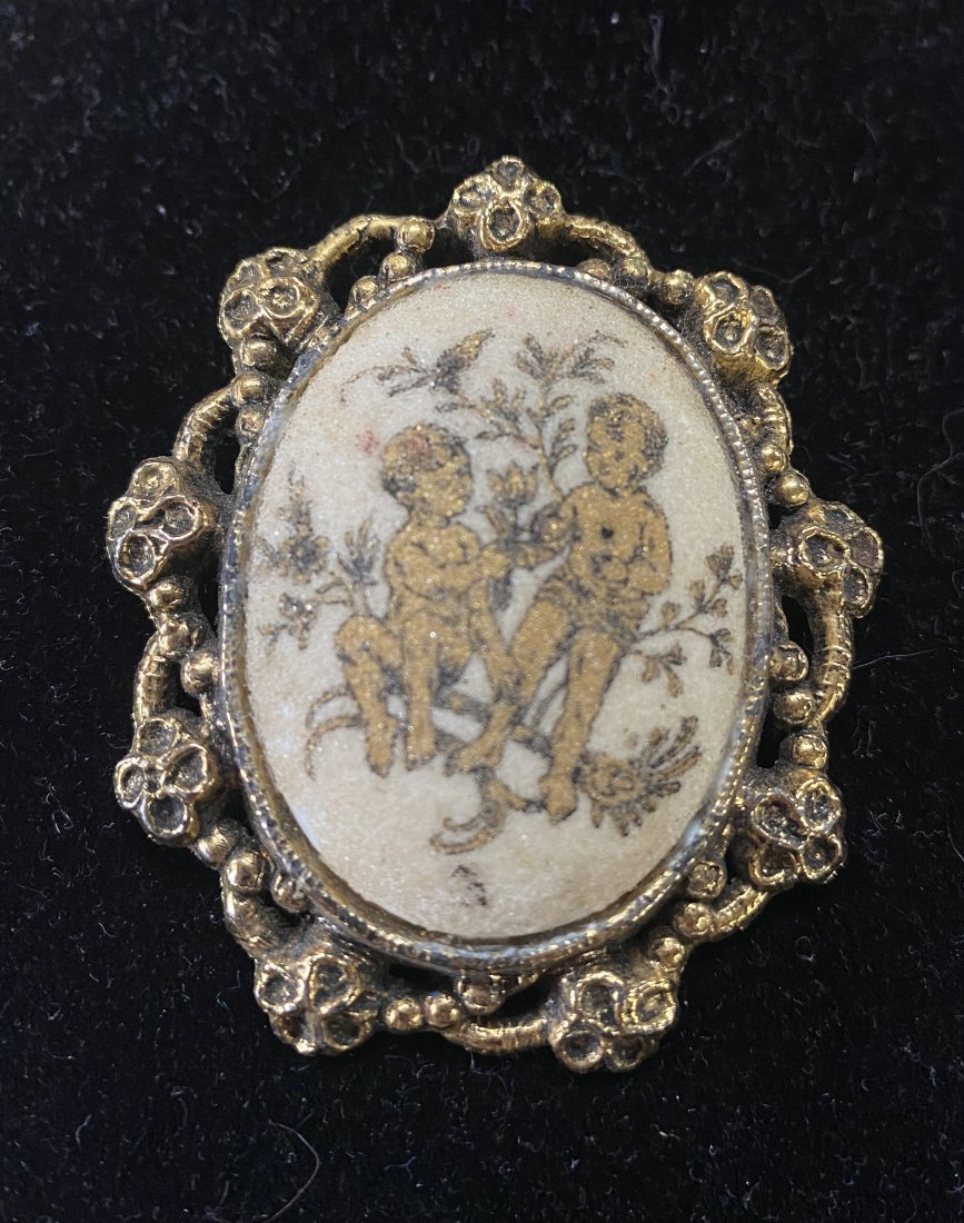 PAKULA VINTAGE RARE CHERUB PENDANT/PIN: PAKULA VINTAGE RARE CHERUB PENDANT/PIN