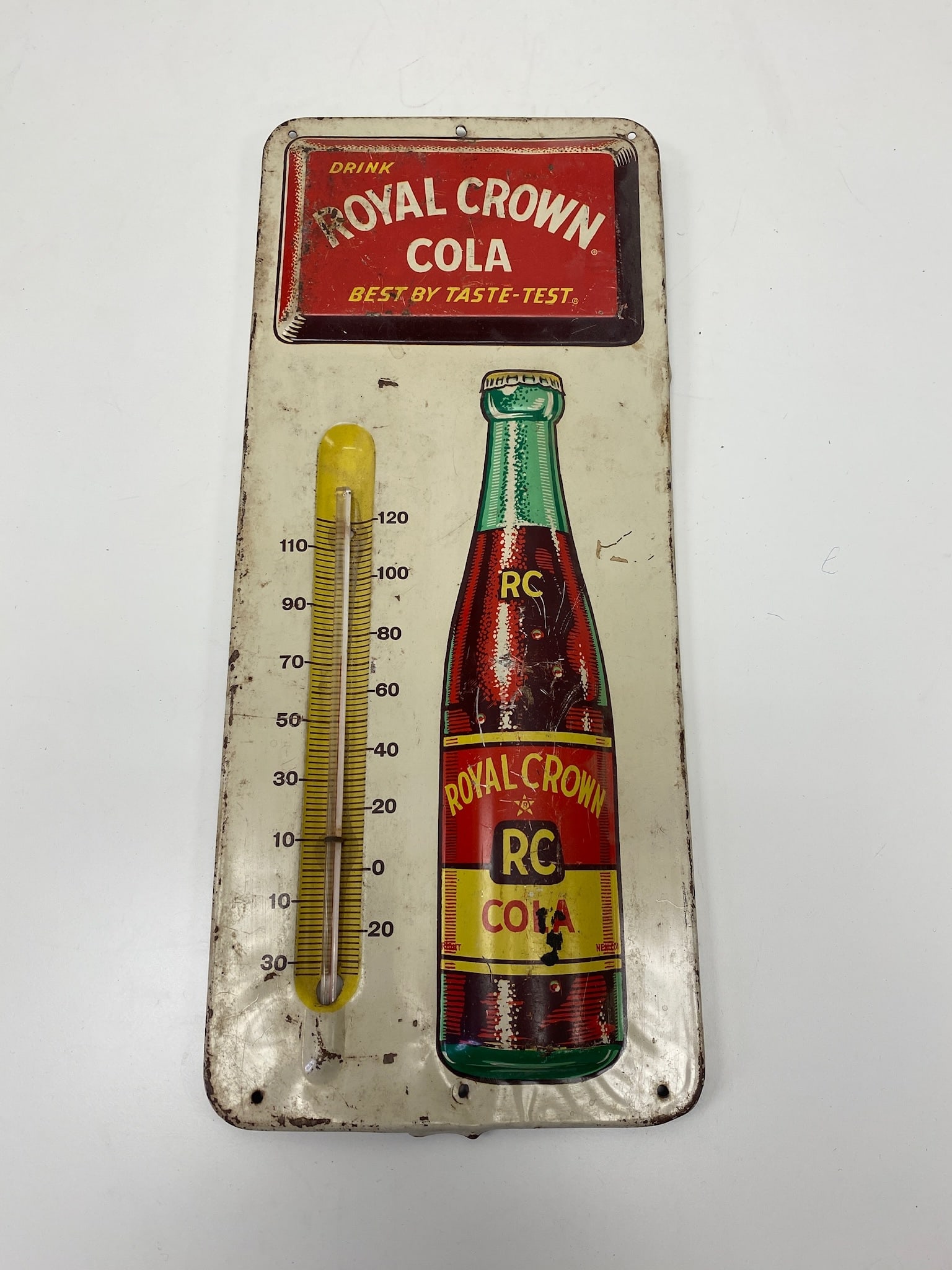 Royal Crown (RC) Cola thermometer from the 1950s: Up for auction is an incredibly rare and fully functional Royal Crown (RC) Cola thermometer from the 1950s, an iconic piece of mid-20th century Americana. This vintage treasure showcases vibrant color