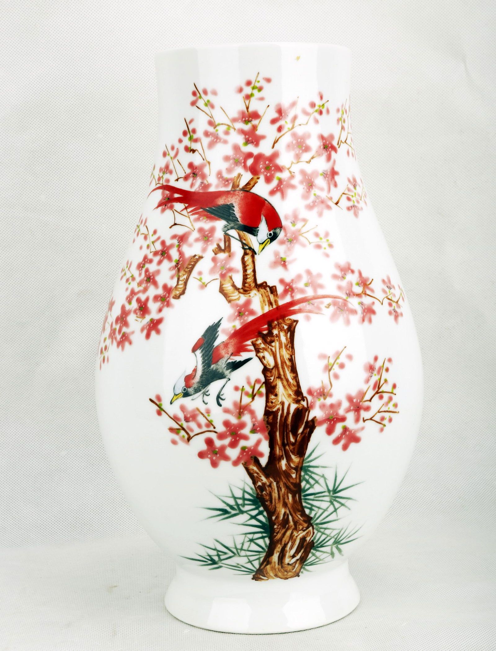 A NO.7501 FAMILLE ROSE VASE PAINTED WITH LITTLE BOY (1 of 6)