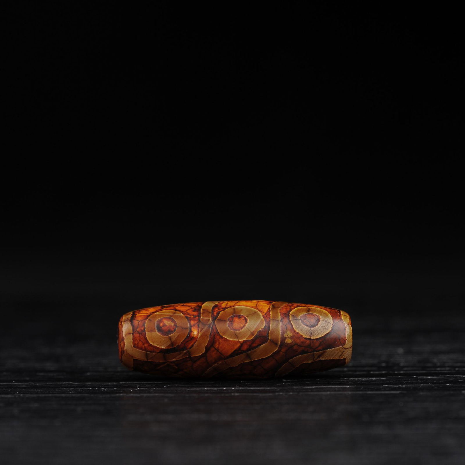 Tibetan agate eyes dzi beads: 20th Century / Size: 40x14 mm / Tibetan Himalayan antique Dzi beads