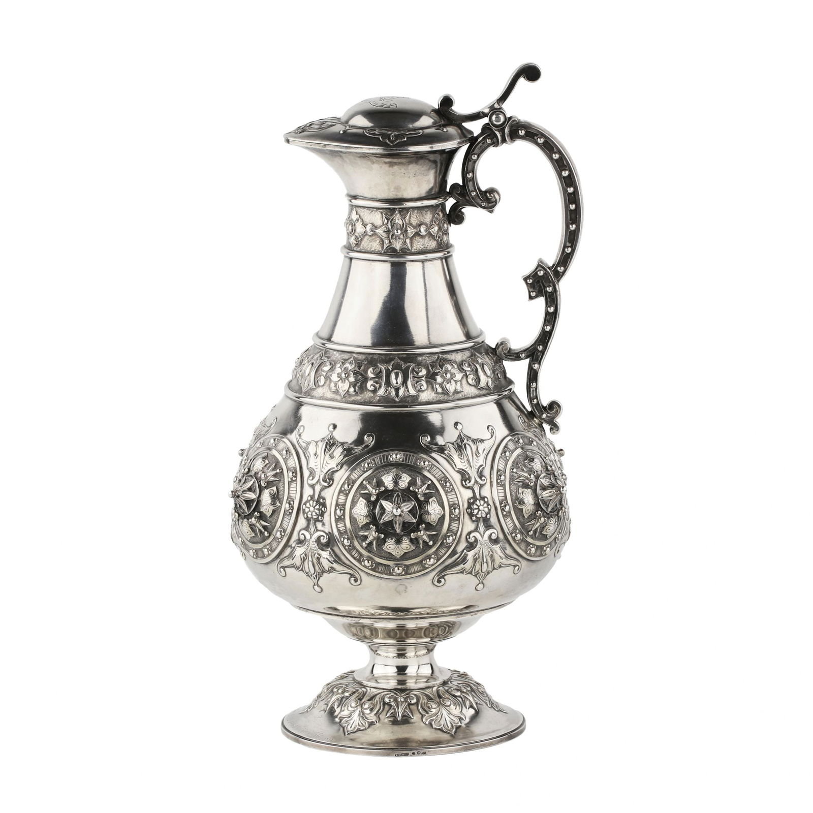 WINE JUG made of silver. James Barclay Hennell, London, 1877.: Victorian style wine jug in sterling silver. James Barclay Henneley. London, 1877 It is a beautifully decorated vessel with late, English Gothic elements. Engraved inventory number 75018, imported hal