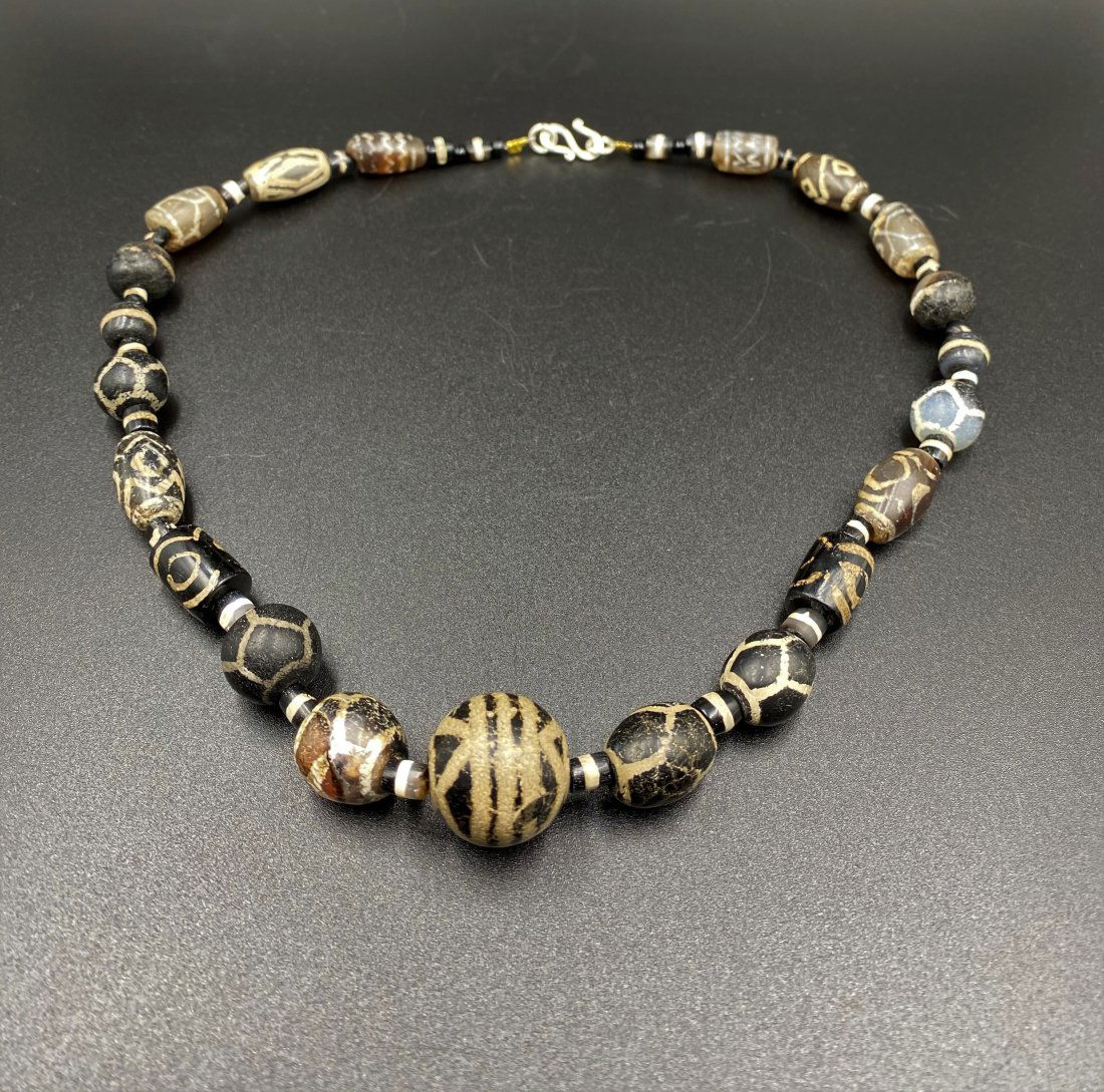 Himalayan Antique Etched Agate Stripe Beads Necklace: Himalayan Antique Etched Agate Beads Necklace. Every Bead is Beautifully Etched with Rare Pattern.