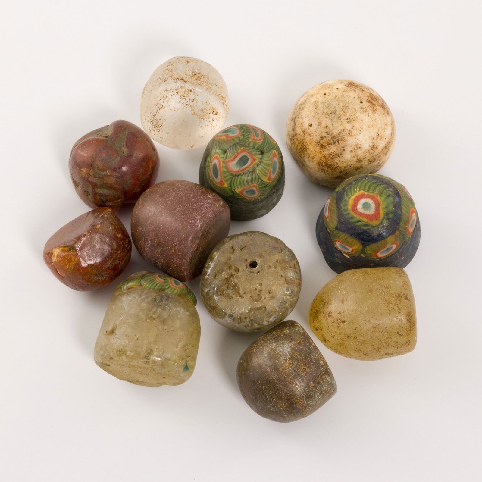 Beautiful Ancient Unique Old Mosaic Gabree Glass,Quartz,Carnelian Chess Shatranj Pieces: Beautiful Ancient Unique Old Mosaic Gabree Glass, Quartz, Carnelian Chess Shatranj Pieces [1.5~2.1 x 1.8~2.5cm, 170gram, 11pcs]