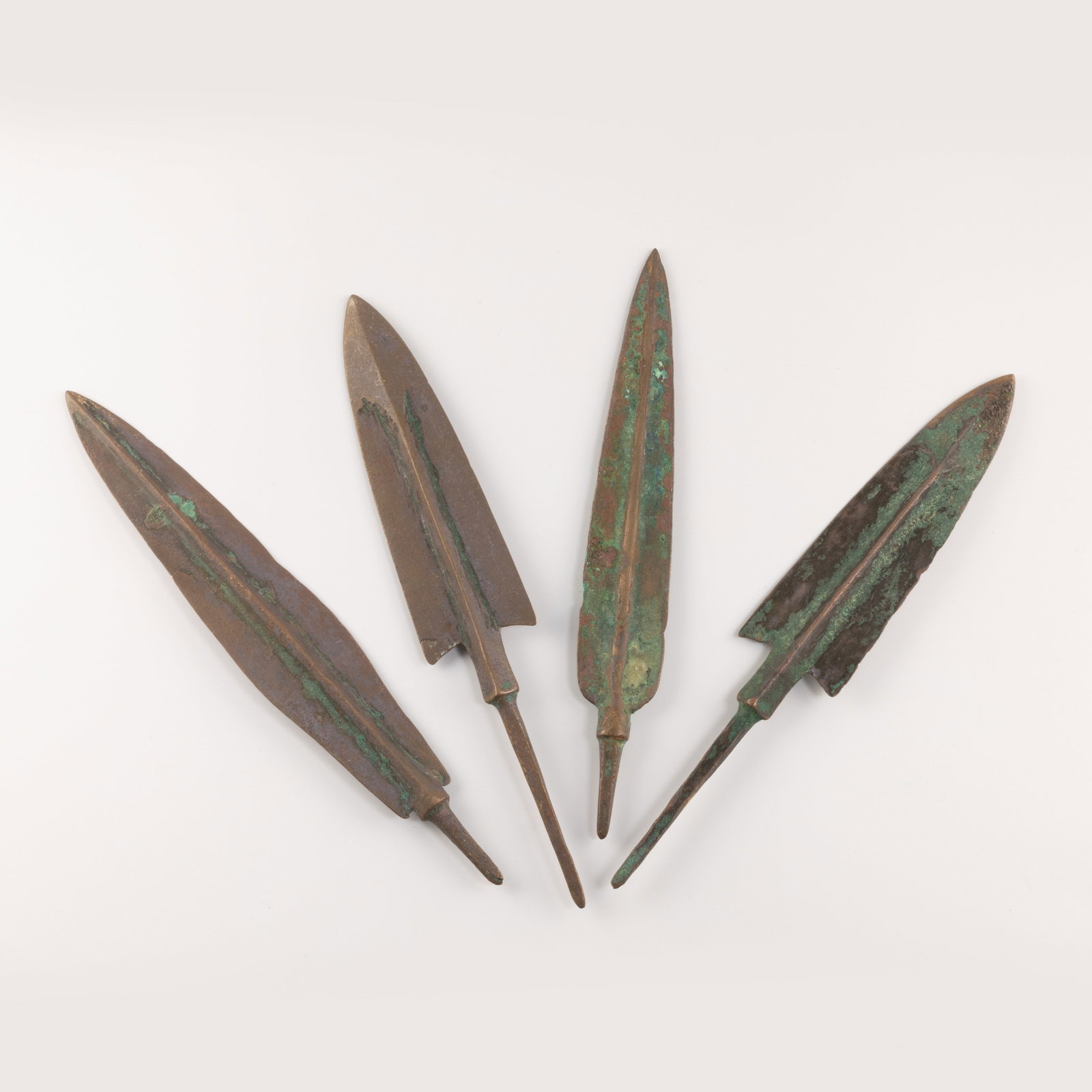 Collection of Near Eastern Region Ancient Bronze Arrowheads Lot[4pcs, 133gram]: Collection of Near Eastern Region Ancient Bronze Arrowheads Lot[4pcs, 133gram]