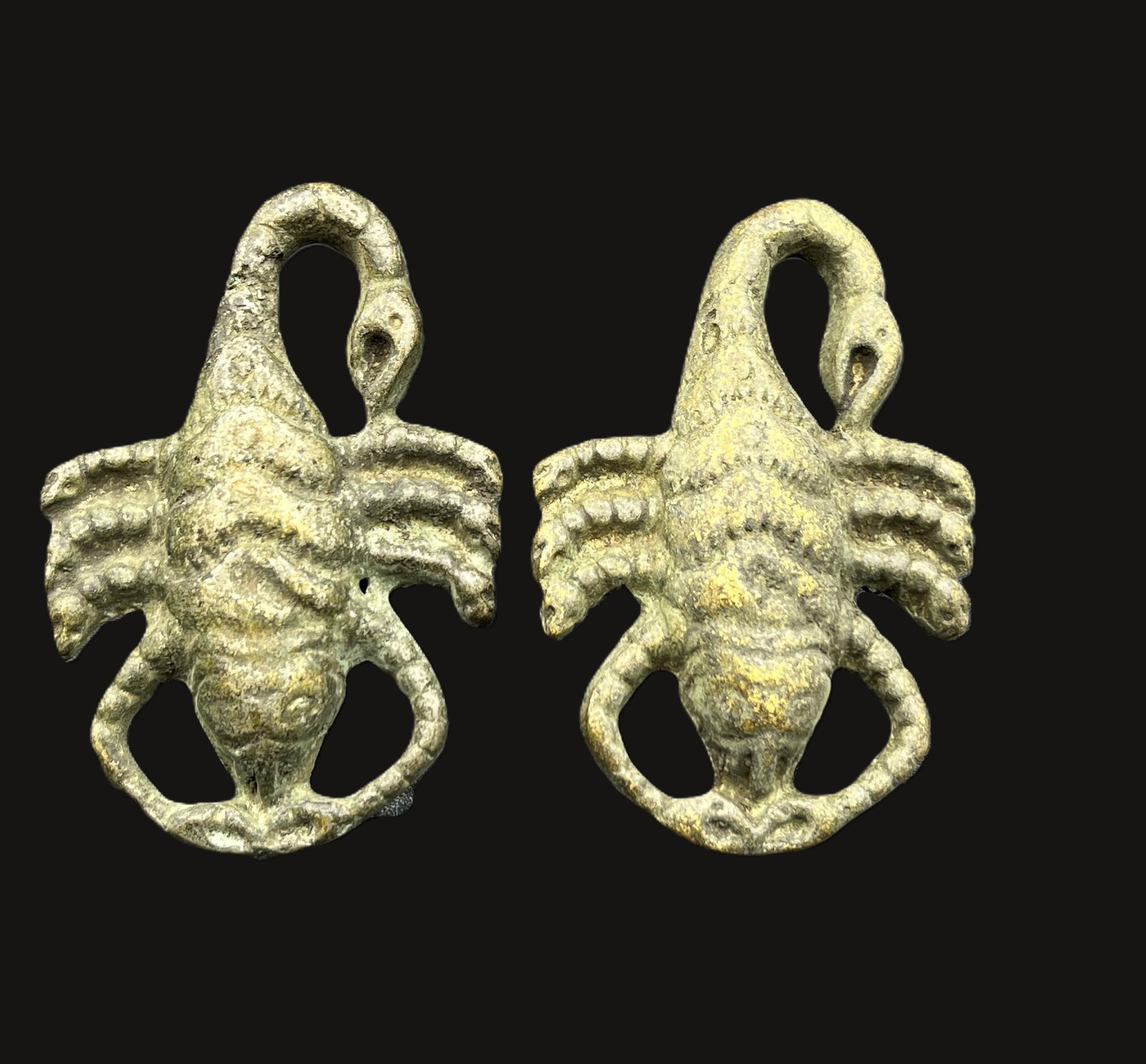 Antique Himalayan Nepali Tibetan Brass Copper Scorpion Talisman Amulet Pendant: The Lot Of Total 2 Antique Himalayan Nepali Tibetan Made From Probably Brass Copper Scorpion Figure Amulet Pendant.Size Details Pictures Are Listed Above. Good Conditions As Shown In The Picture.