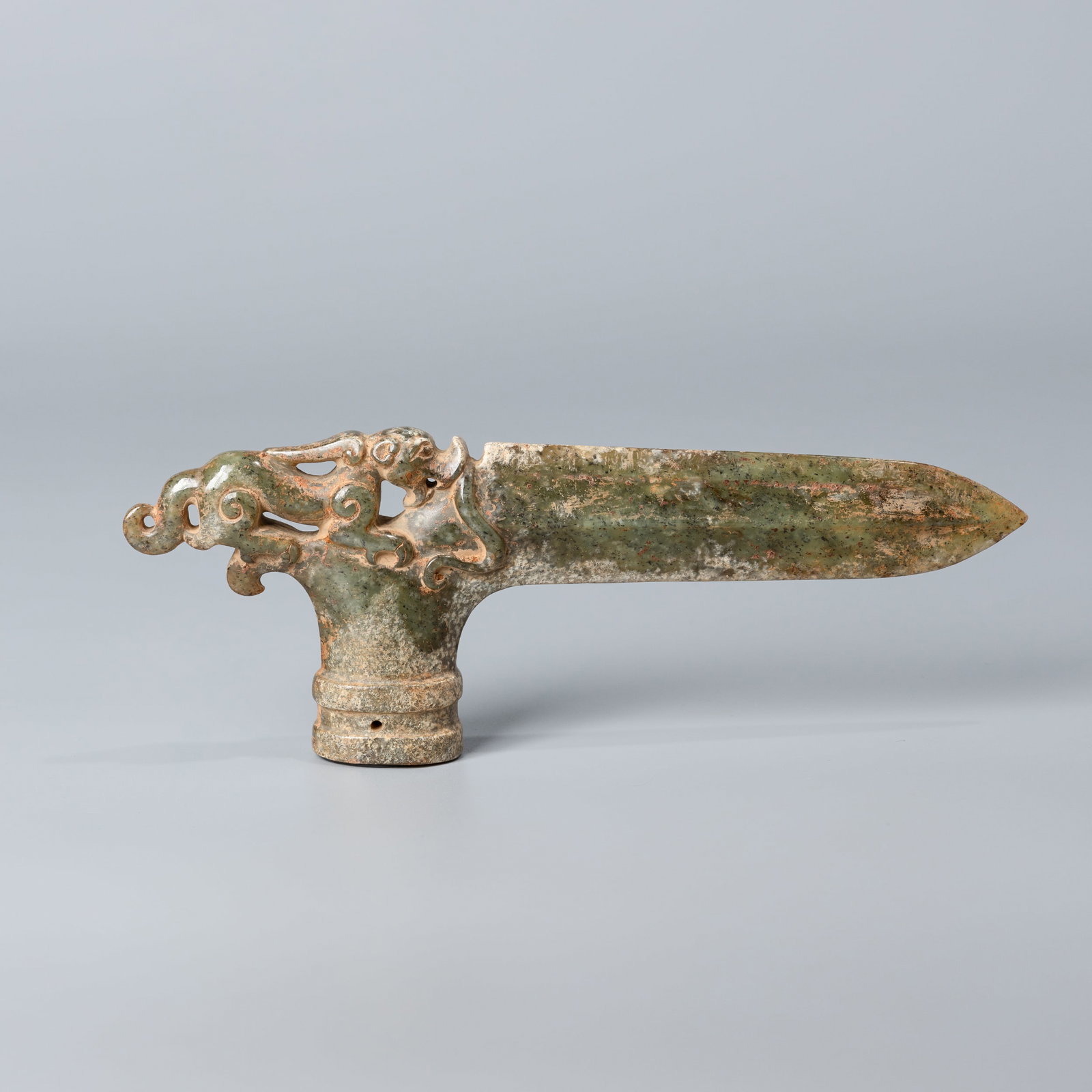 Chinese Western Zhou Dynasty Jade Dagger with Intricate Dragon Motif: Chinese Western Zhou Dynasty Jade Dagger with Intricate Dragon Motif Size Detail : 17.2 x 6.5cm Weight :115gram