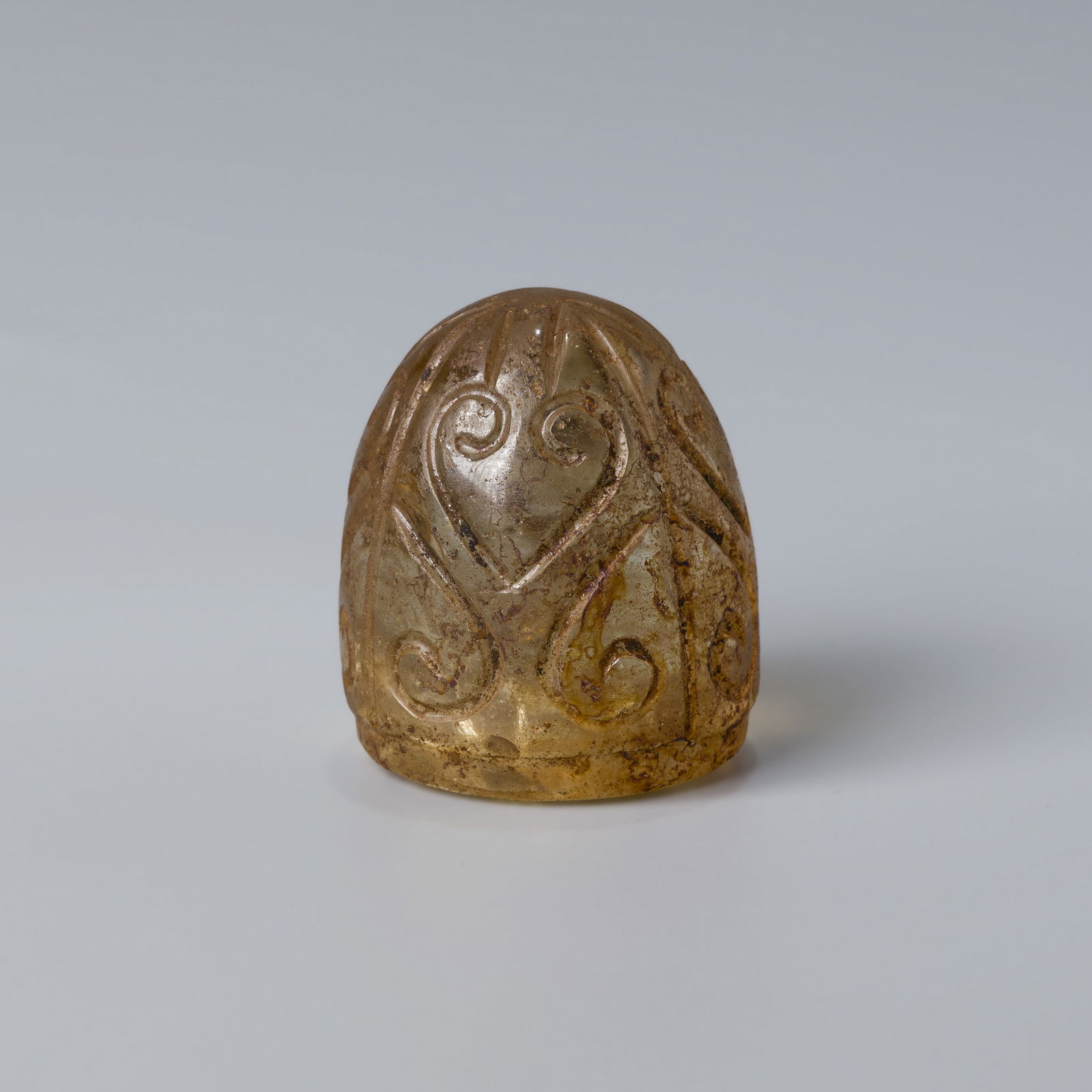 Rock Crystal Antique Carved With Nice Pattern Chess Piece: Rock Crystal Antique Carved With Nice Pattern Chess Piece Size Detail : 3.6 x 4cm Weight :80gram