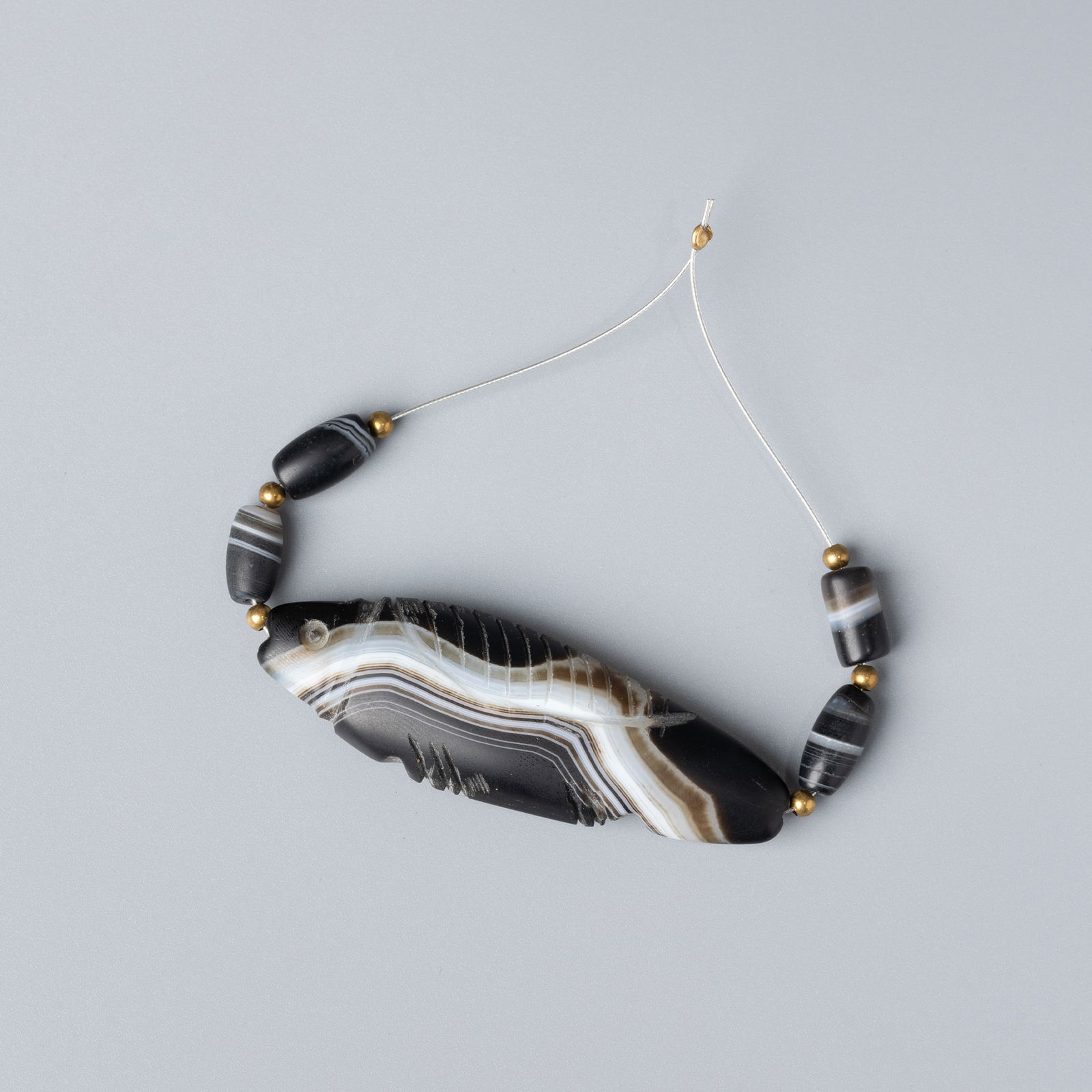 Bactrian Banded Agate Stone Pendant with Fish Motif & Agate Beads: Bactrian Banded Agate Stone Pendant with Fish Motif & Agate Beads. Total Weight : 22gram