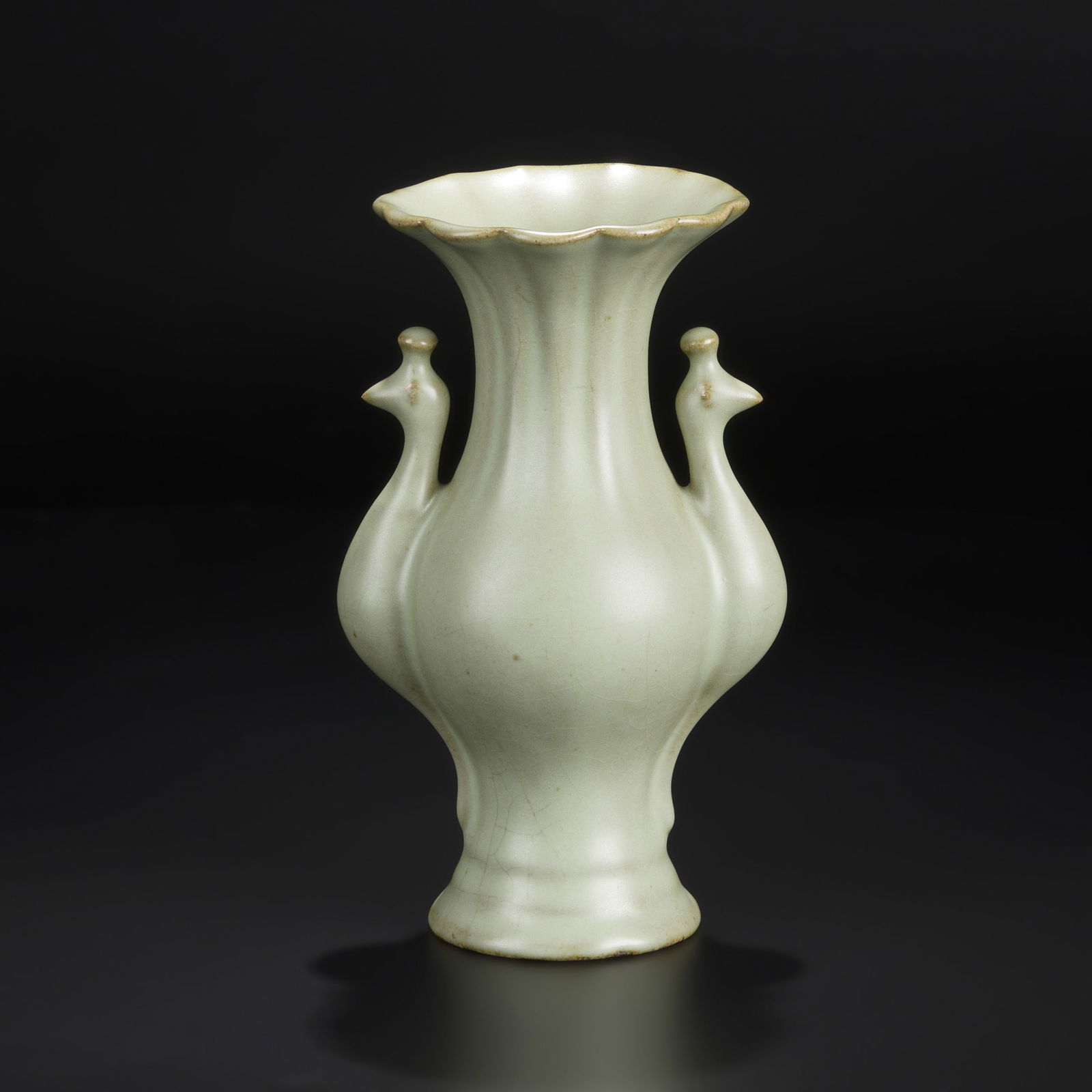 China Song Dynasty Ru Porcelain Green Glaze Double Phoenix: Antique Song Dynasty Ru ware bottle with green glaze, decorated with double phoenix motifs. Size Detail: 10.6 x 17.5cm Weight: 480gram