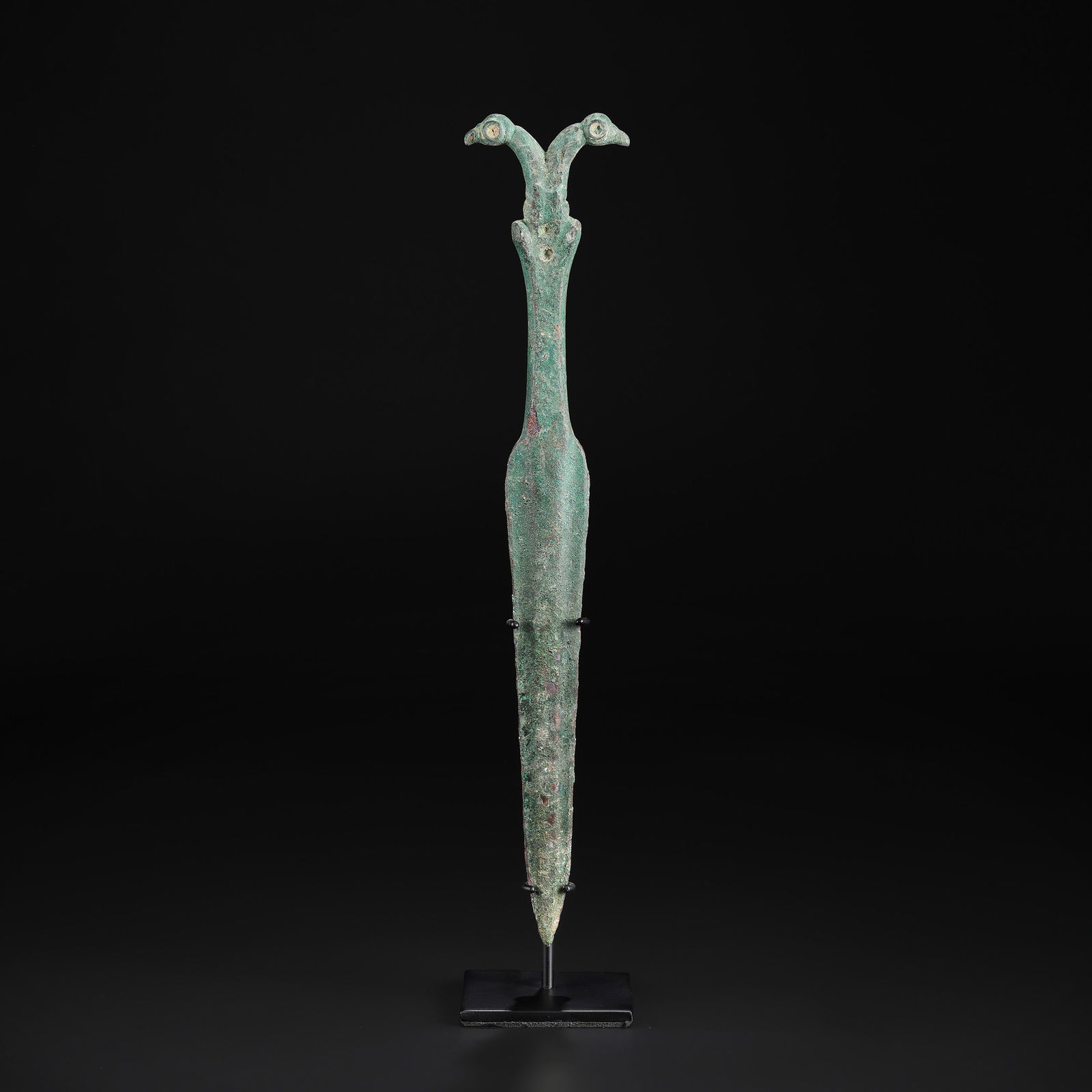 Ancient Near Eastern Indo-Greek / Roman Bronze Dagger with Double-Headed Finial: Ancient Near Eastern Indo-Greek / Roman Bronze Dagger with Double-Headed Finial Size Detail: 6.6 x 34.5cm Weight: 456gram