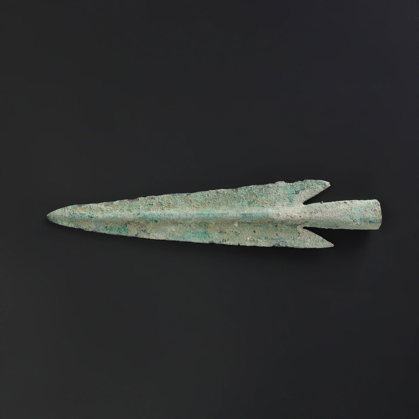 Near Eastern Ancient Luristan Bronze Arrowhead: Near Eastern Ancient Luristan Bronze Arrowhead Size Detail: 3.5 x 17cm Weight: 97gram