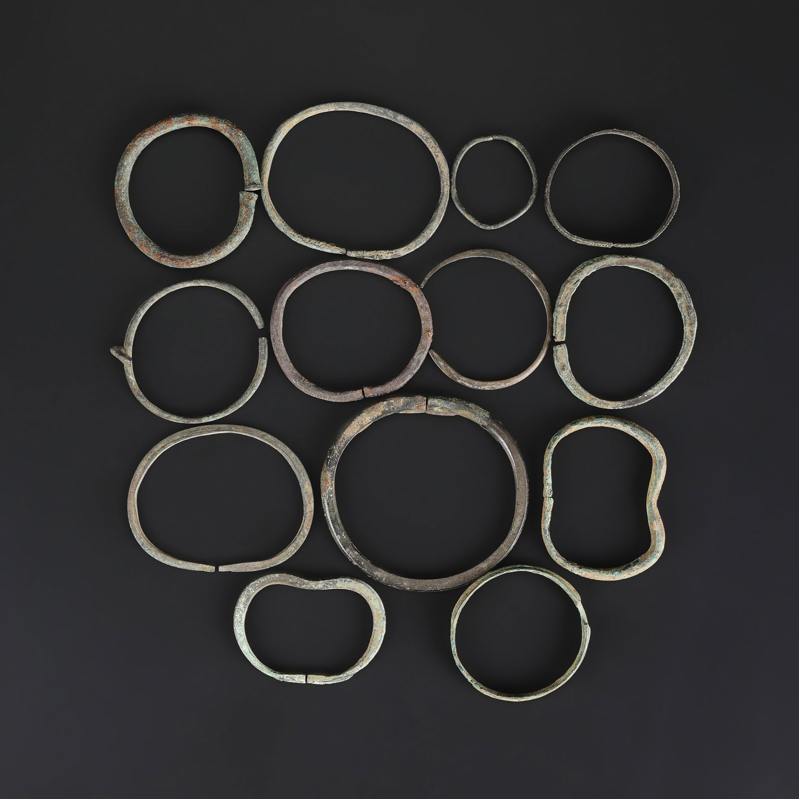 Ancient Near Eastern Luristan Artifacts Bronze Bracelets: Ancient Near Eastern Luristan Artifacts Bronze Bracelets Total Weight: 381gram