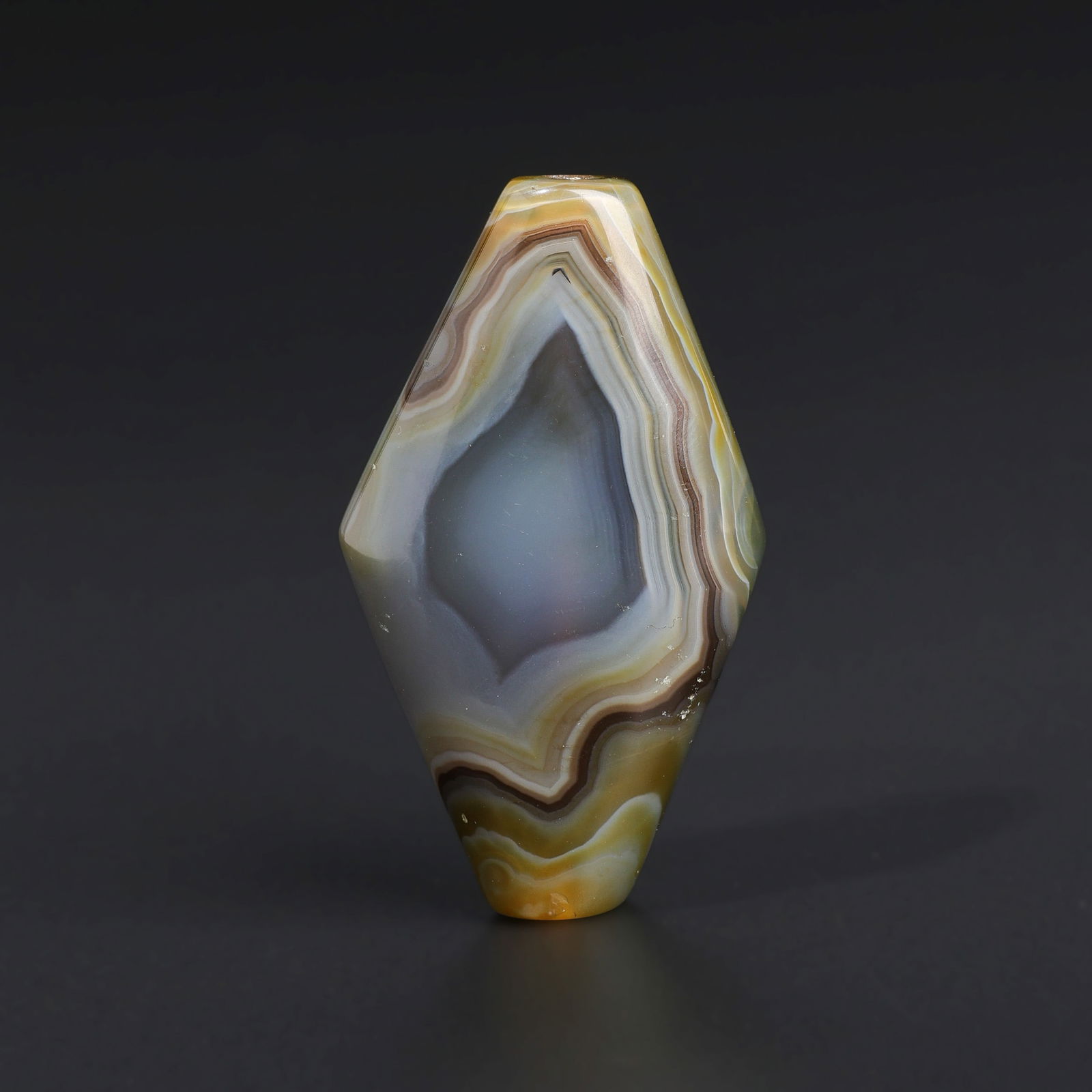 Ancient Banded Agate Bead Pendant: Ancient Banded Agate Bead Pendant Size Detail: 2.5 x 4.5cm Weight: 17gram