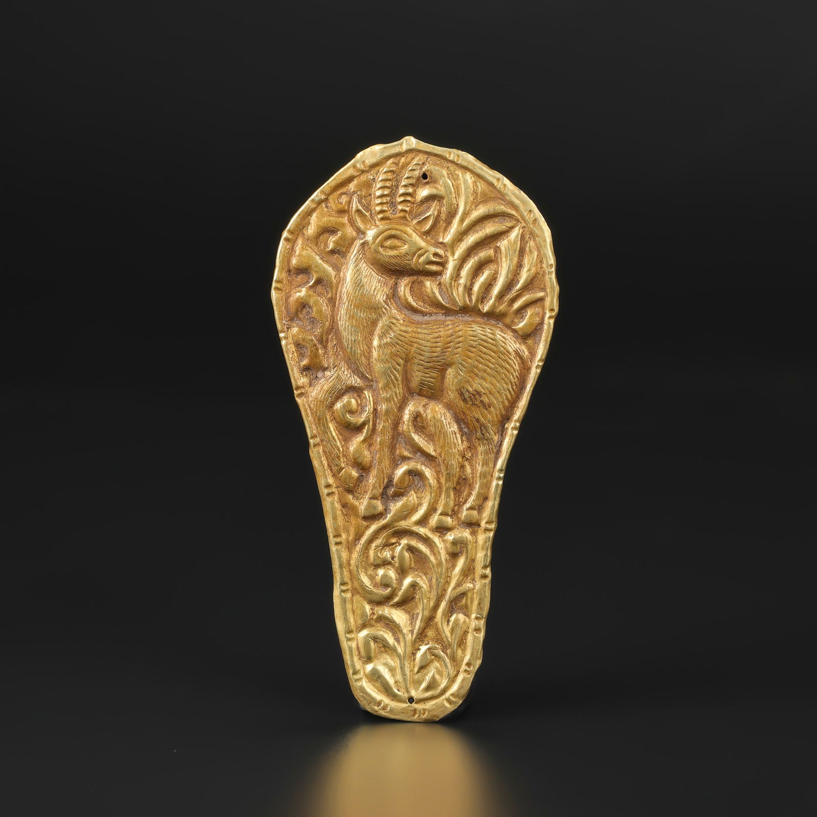 Ancient Indo-Scythian Bactrian Gold Deer Figurine Ornament – 17K, 12.5g (1 of 6)