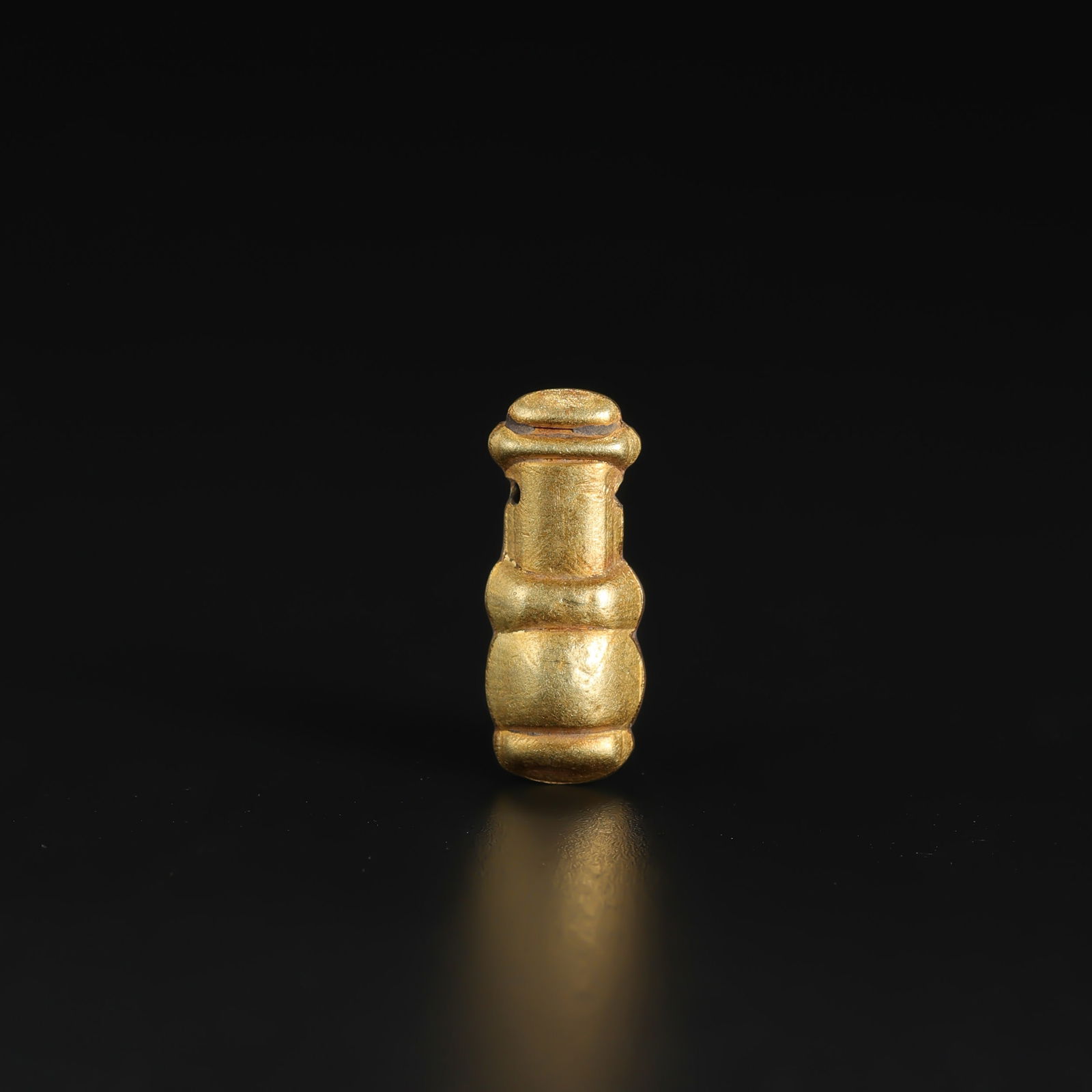 Ancient Roman-Egyptian Solid Gold Amulet Pendant: An Ancient Roman-Egyptian amulet pendant crafted in solid gold, weighing 2.1 gram Size Detail: 0.9 x 2.4cm Weight: 2.1gram