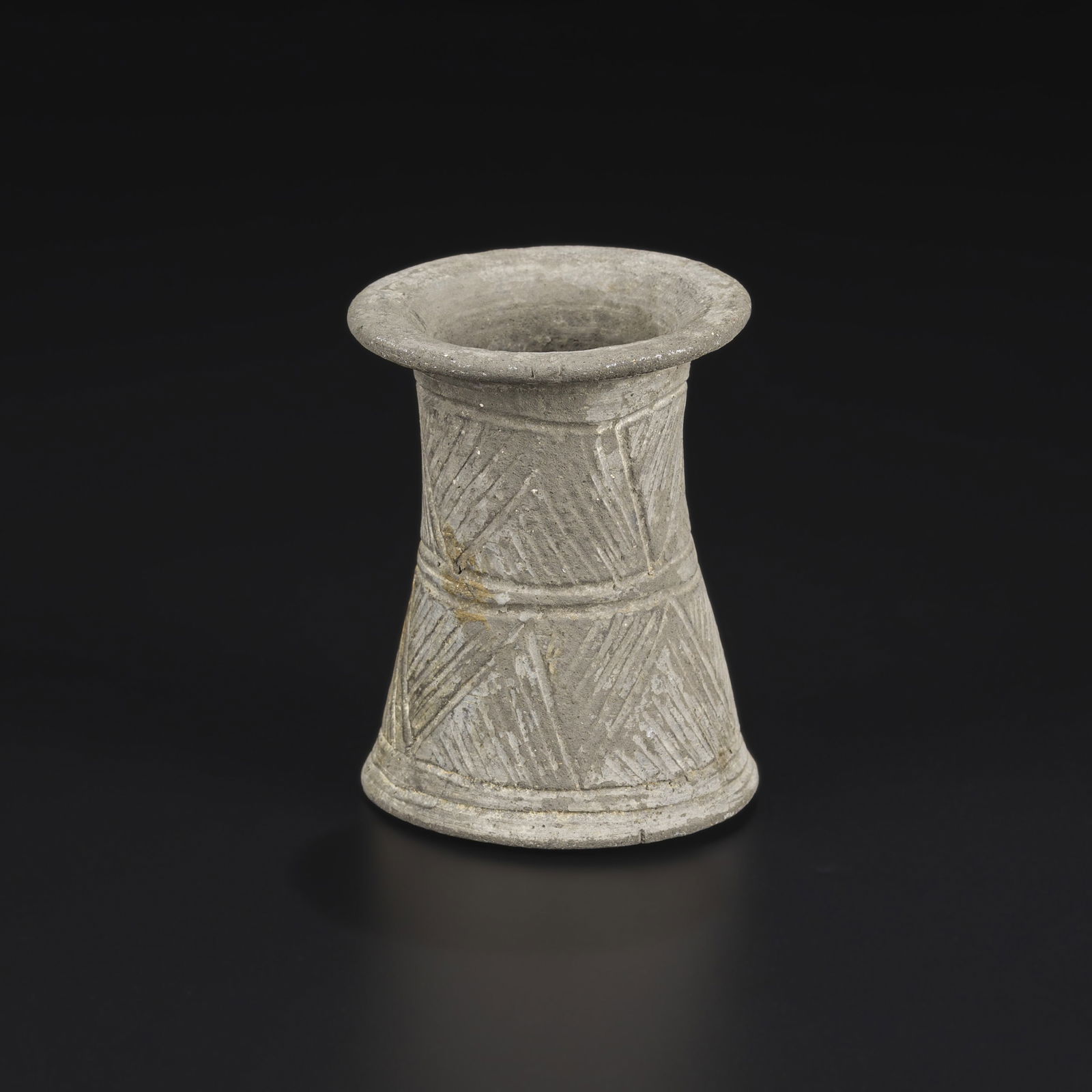 Ancient Western Asiatic Chlorite Stone Vessel: Ancient Western Asiatic Chlorite Stone Vessel Size Detail: 5.3 x 6.8cm Weight: 82gram