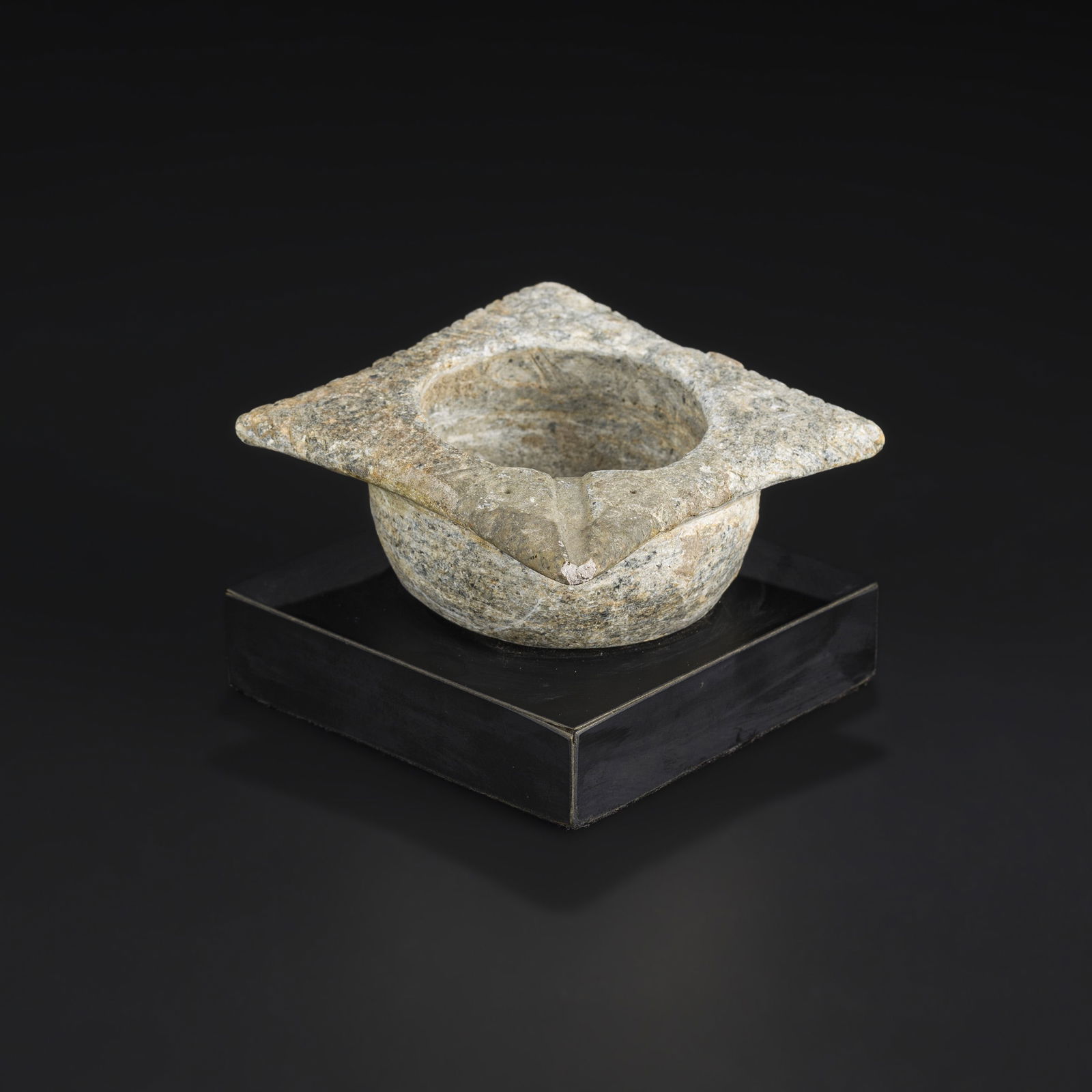 Antique Bactrian Stone Oil Lamp: Antique Bactrian Stone Oil Lamp Size Detail: 8.3 x 3.5cm Total Weight: 367gram