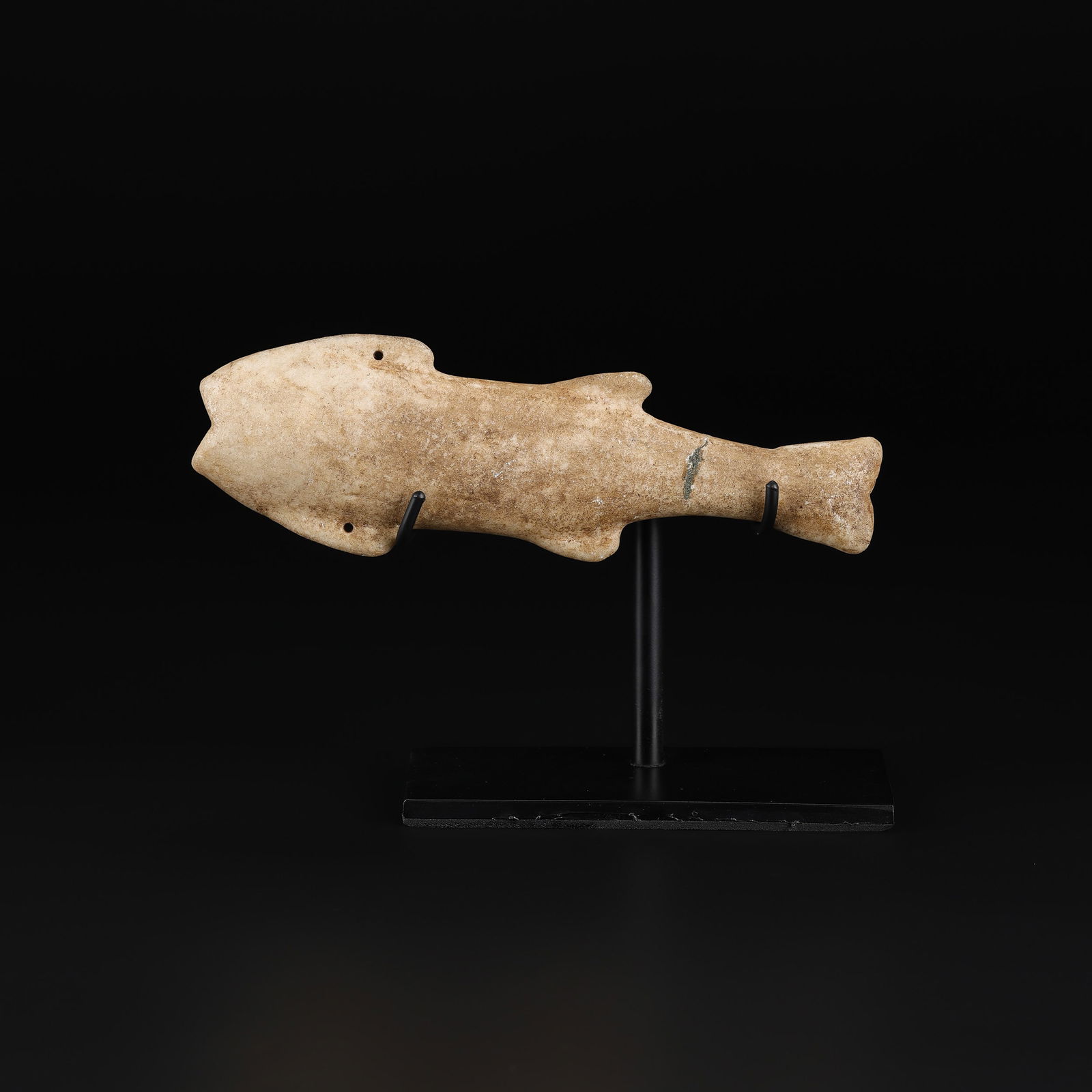 Near Eastern Bactrian Engraved Marble Stone Fish Figure: Near Eastern Bactrian antiquity featuring a fish figure engraved in marble stone. A carved decorative or symbolic object. Size Detail: 17 x 5.5cm Weight:219gram