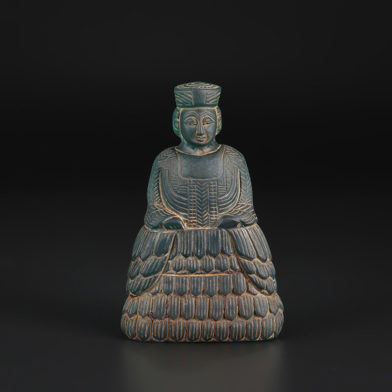 Bactrian Glass Idol Figure Statue, Circa 2500–1500 B.C.: Bactrian Glass Idol Figure Statue, Circa 2500–1500 B.C. Size Detail: 8.7 x 14cm Weight: 589gram