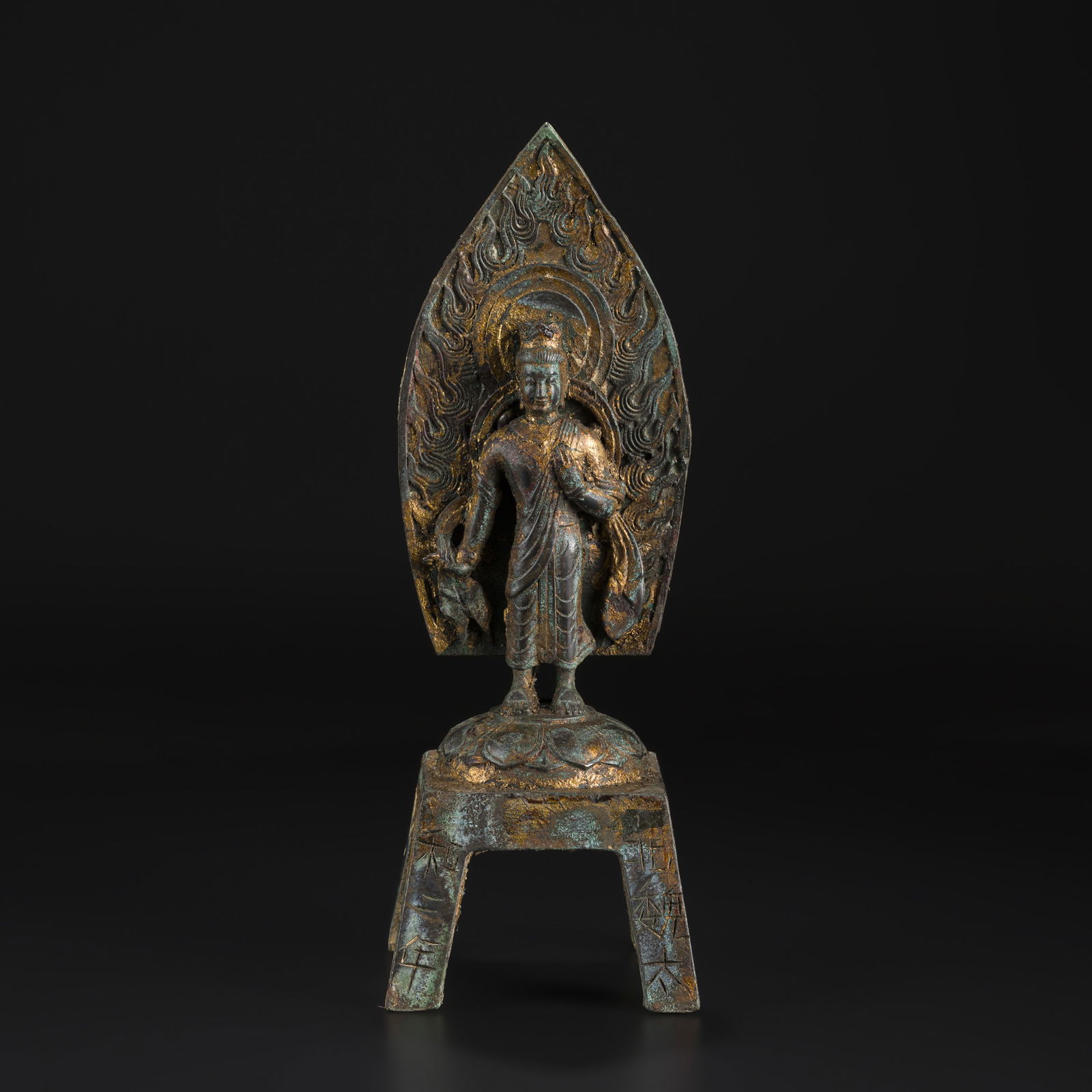 Chinese Antique Northern Wei Dynasty Bronze Buddha Statue: Chinese Antique Northern Wei Dynasty Bronze Buddha Statue Size Detail: 10.5 x 30cm Weight: 1.2kg