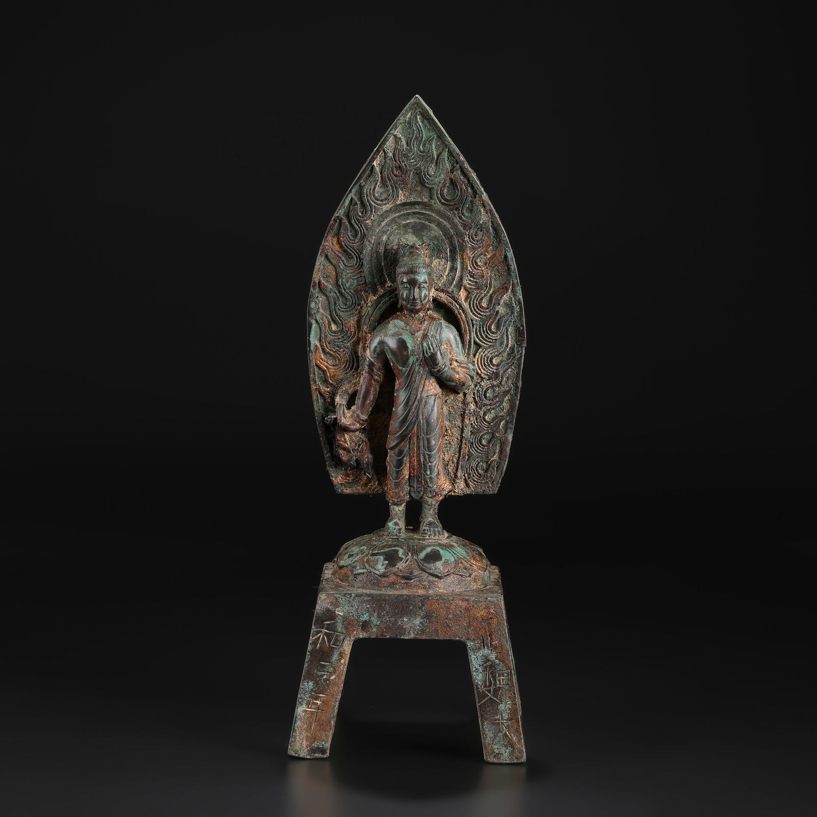 Chinese Antique Northern Wei Dynasty Bronze Buddha Statue: Chinese Antique Northern Wei Dynasty Bronze Buddha Statue Size Detail: 10.5 x 30cm Weight: 1.2kg