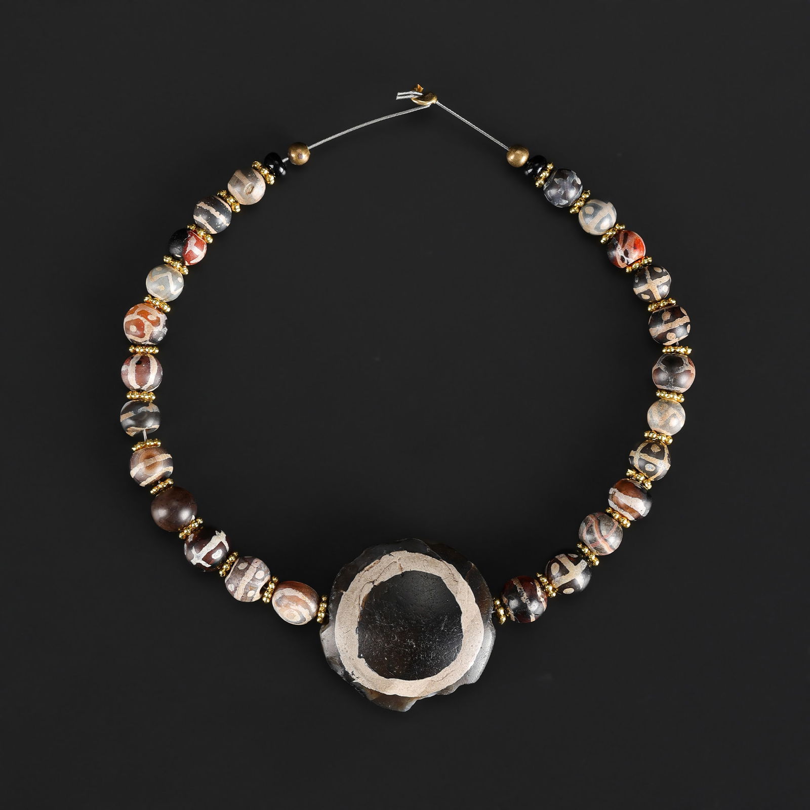 Indo-Tibetan Painted Agate Antique Beads Necklace: Indo-Tibetan Painted Agate Antique Beads Necklace Total Weight: 24gram