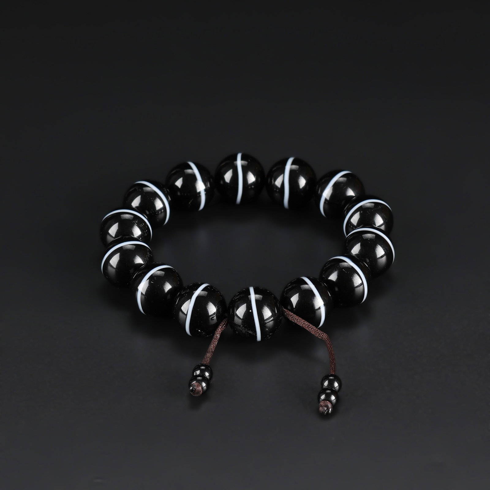 Tibetan Single-Line Babagoria Agate Beads Bracelet: Tibetan Single-Line Babagoria Agate Beads Bracelet Total Weight: 79gram