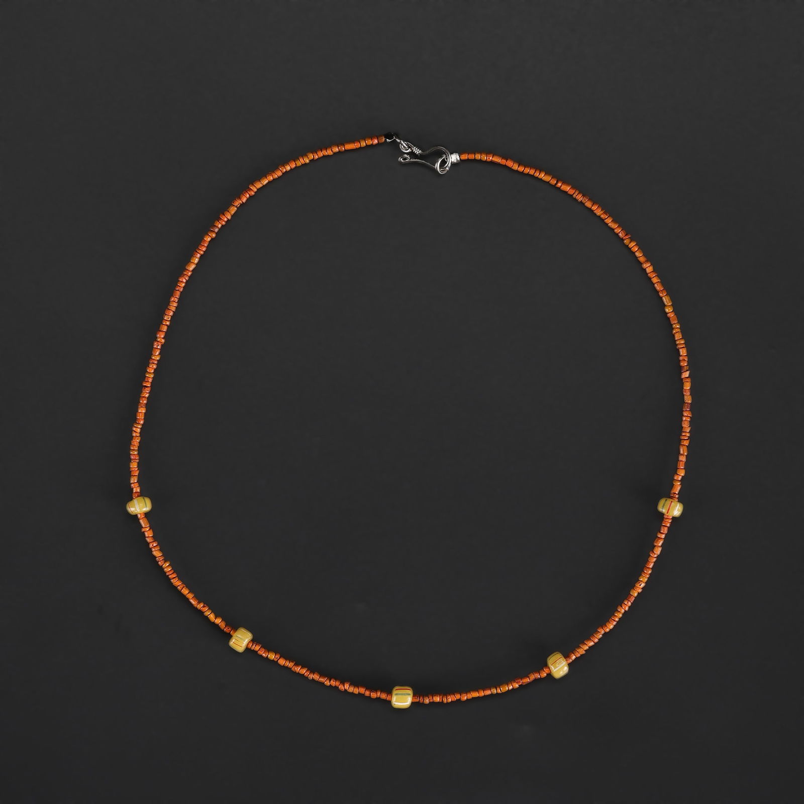 Collection of Antique Mix Old Beads Necklace: Collection of Antique Mix Old Beads Necklace Length: 17in Total Weight: 3gram