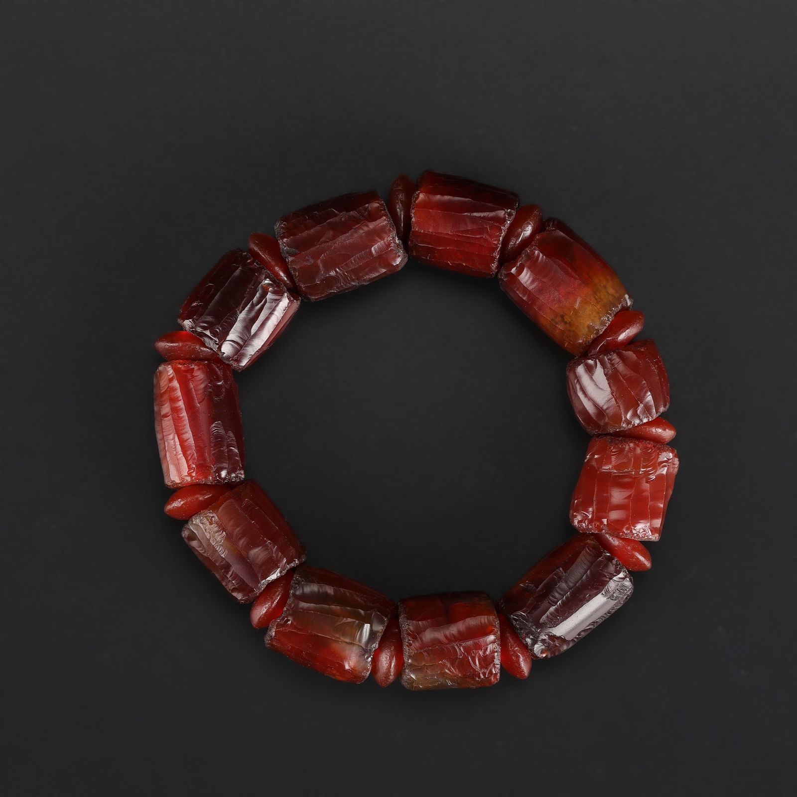 Han Dynasty Carnelian Big-Hole Beads Bracelet with Finely Carved Beads: Han Dynasty Carnelian Big-Hole Beads Bracelet with Finely Carved Beads Total Weight: 51gram