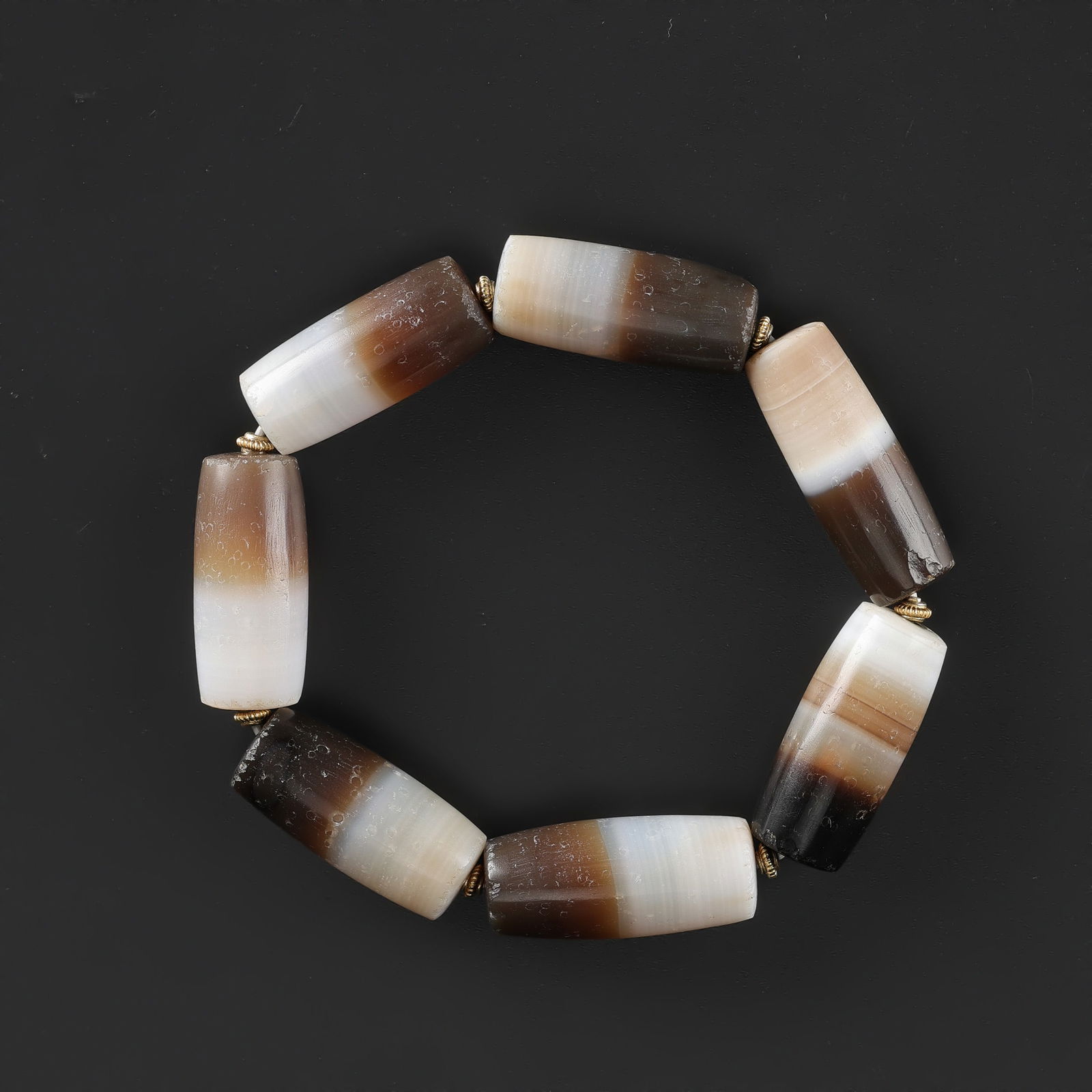Antique Tibetan Banded Agate Beads Bracelet: Antique Tibetan Banded Agate Beads Bracelet. Total Weight: 49gram