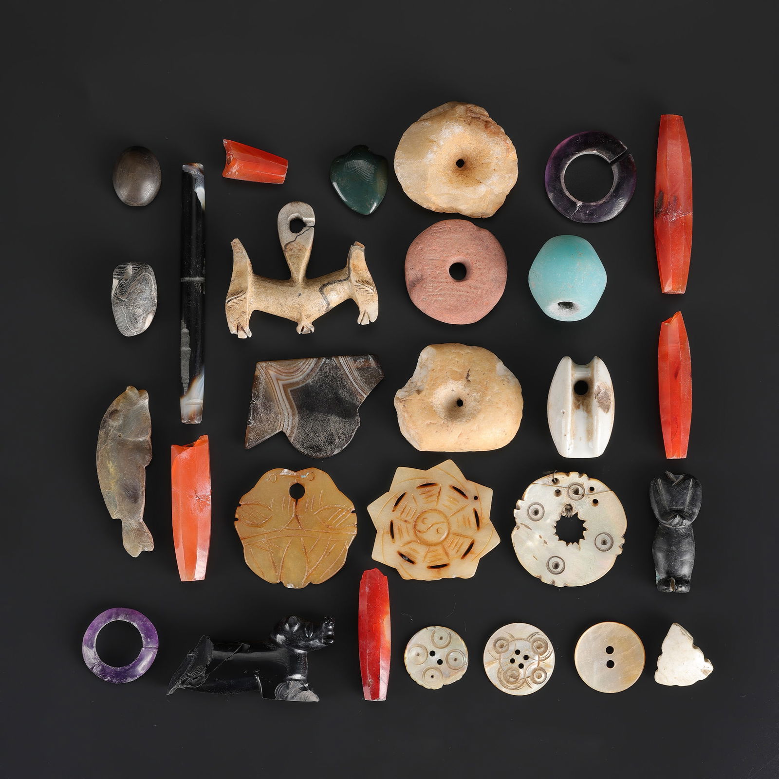 Collection of Antique Mix Old Beads: Collection of Antique Mix Old Beads Total Weight: 514gram