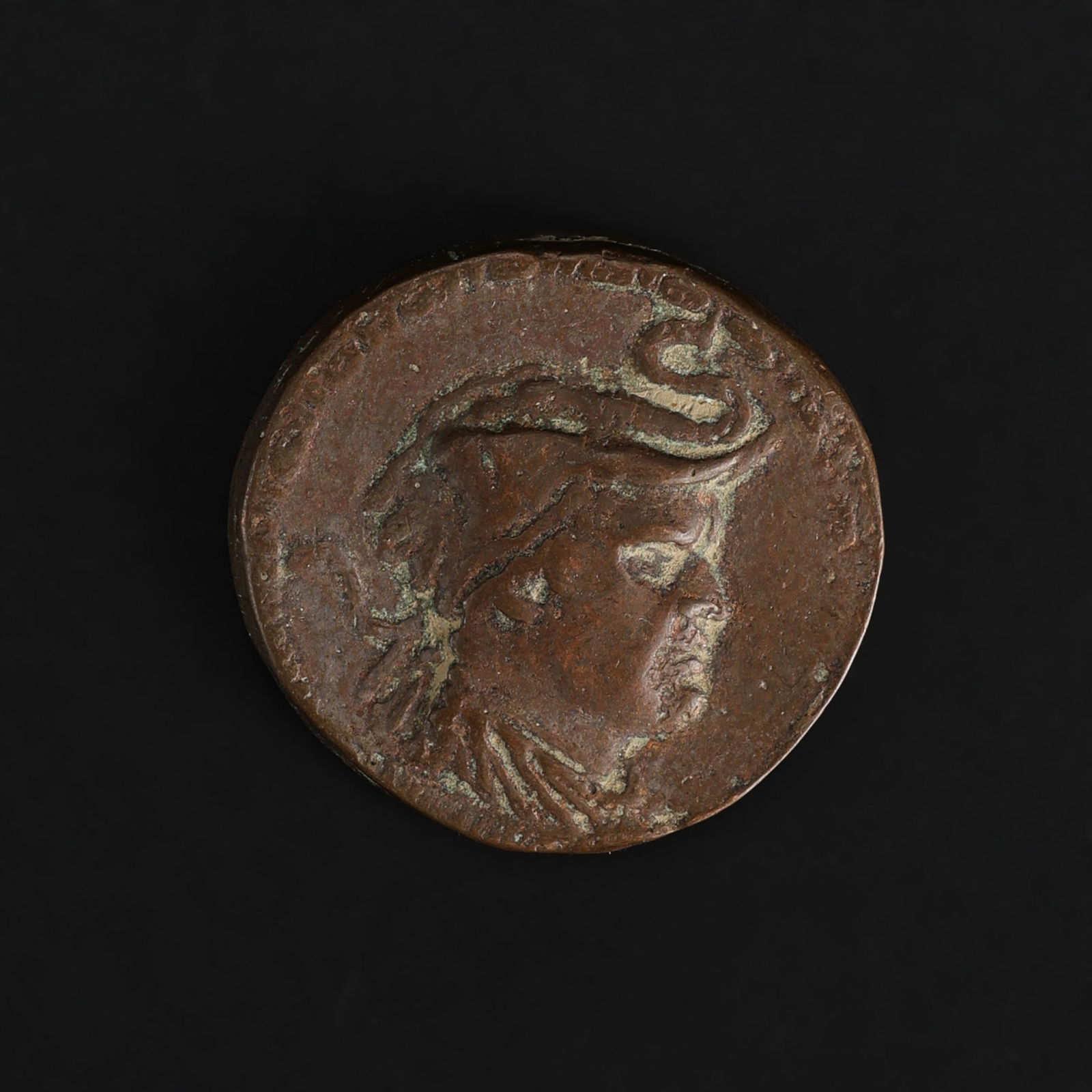 Ancient Greek Bronze Coin: Ancient Greek Bronze Coin. Size Detail: ?2.8cm Weight: 16gram