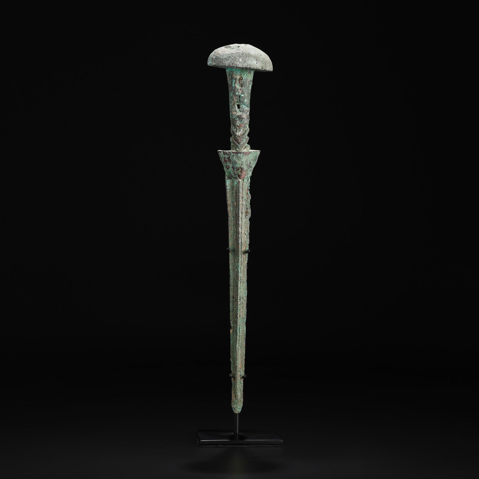 Ancient Luristan Bronze Short Sword: Ancient Luristan Bronze Short Sword Size Detail: 6.4 x 36.5cm Weight: 414gram