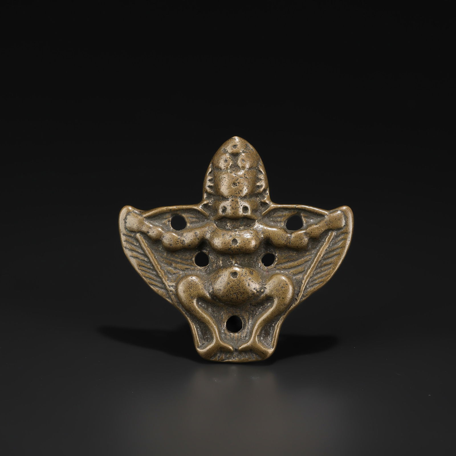 Tibetan Buddhist Bronze Garuda Thogchag Talisman Amulet: Tibetan Buddhist Bronze Garuda Thogchag Talisman Amulet Size Details: 6.6 x 6.3cm Weight: 66gram