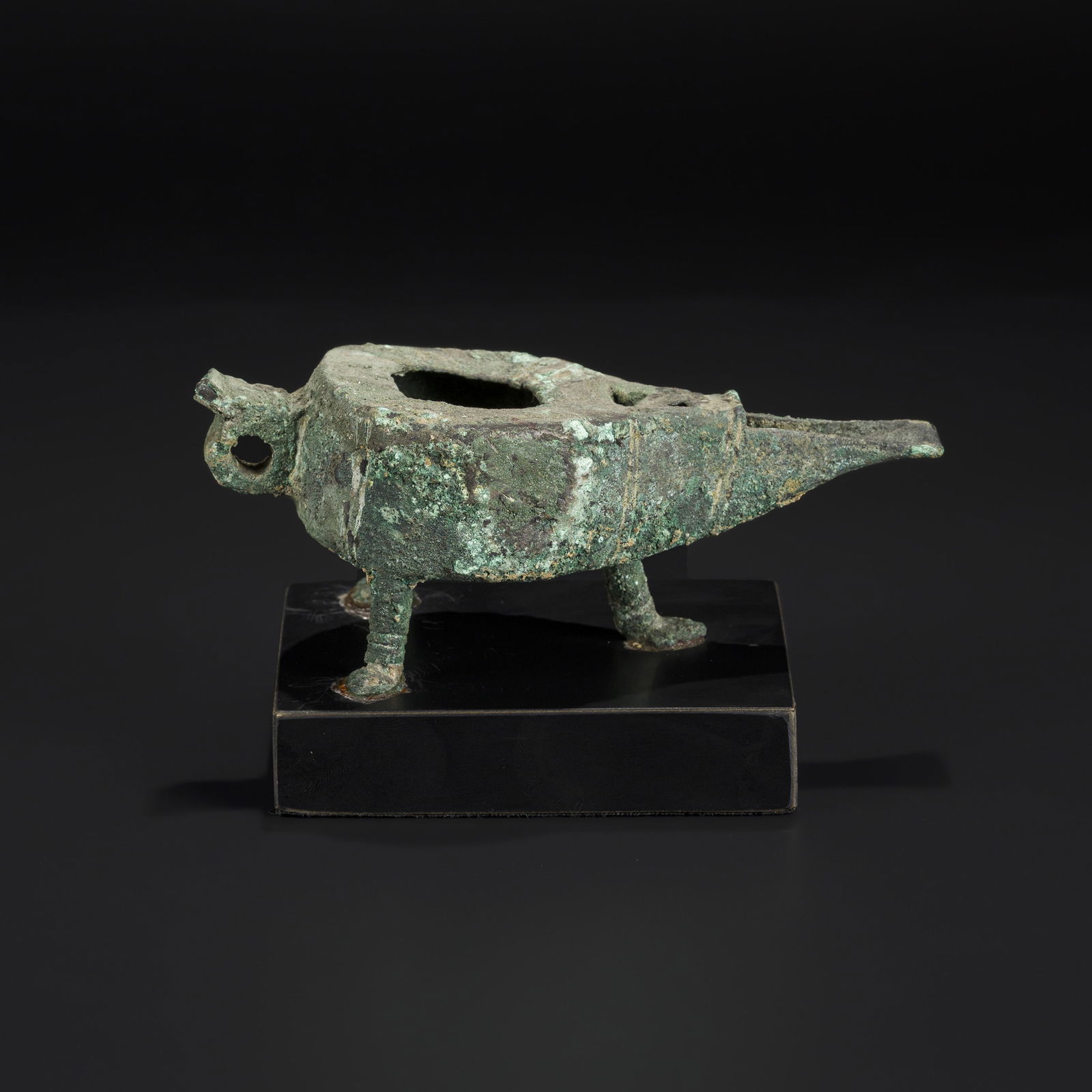 Ancient Roman Bronze Oil Lamp: Ancient Roman Bronze Oil Lamp Size Detail: 13.5 x 5.5cm Total Weight: 276gram