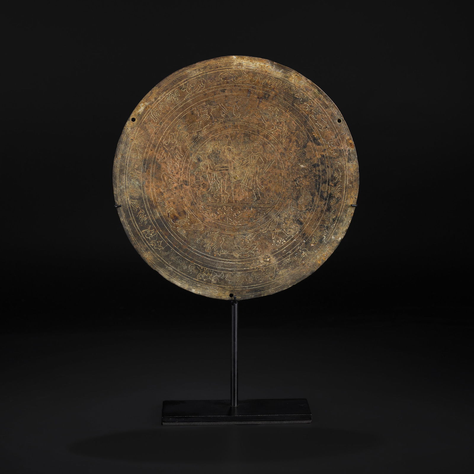 Near Eastern Roman Bronze Mirror Engraved with Figural Story Scene: Near Eastern Roman Bronze Mirror Engraved with Figural Story Scene. Size Detail: ?20cm Weight: 254gram