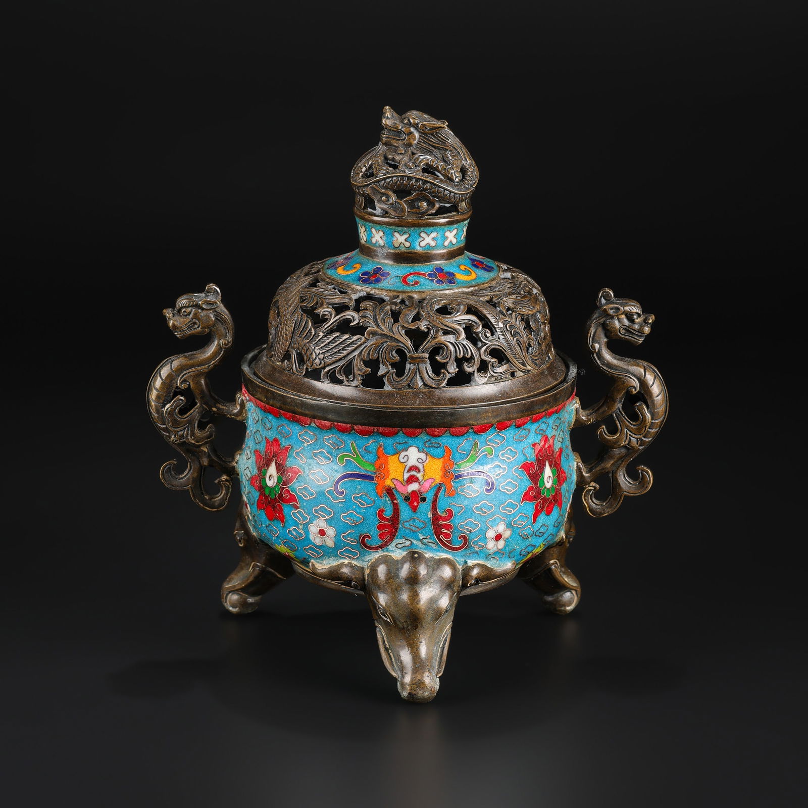 Antique Chinese Cloisonné Enamel Incense Burner: Antique Chinese Cloisonné Enamel Incense Burner. Size Detail: 21.5 x 23cm Weight: 1.9kg