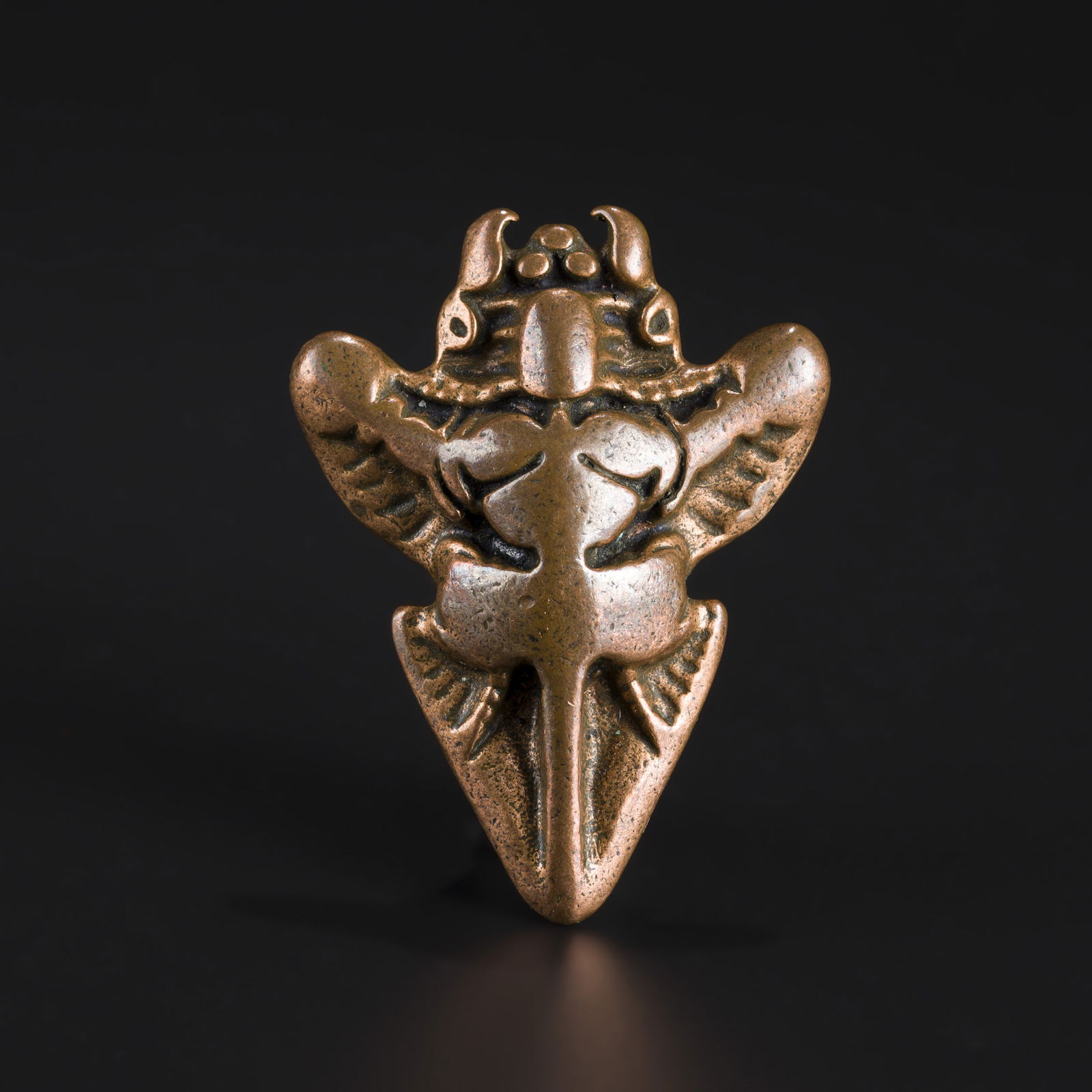 Tibetan Bronze Garuda Thogchag Talisman Amulet: Tibetan Bronze Garuda Thogchag Talisman Amulet. Size Detail: 4.1 x 5.4cm Weight: 36gram