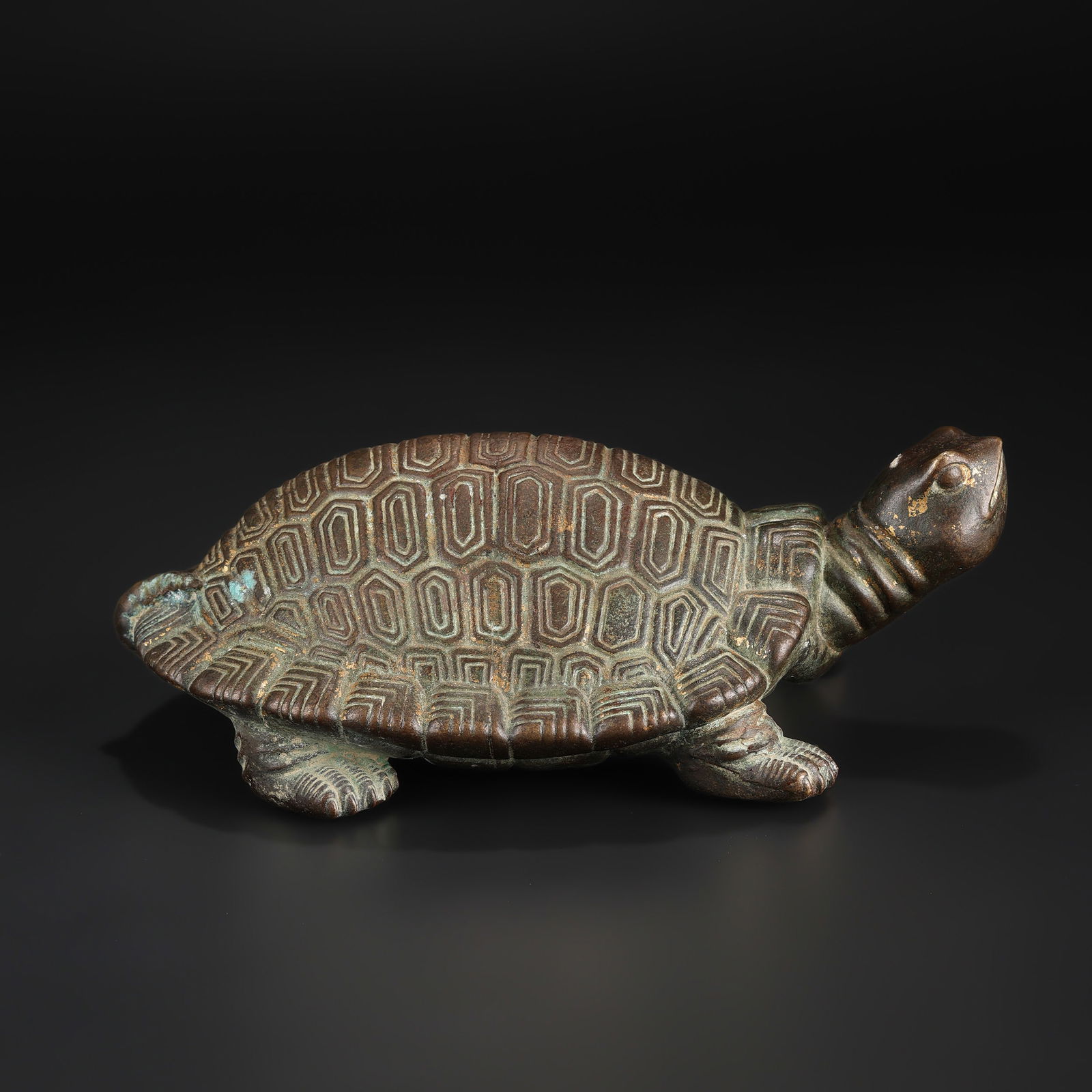 Chinese Bronze Tortoise Form, Late Ming Dynasty: Chinese Bronze Tortoise Form, Late Ming Dynasty. Size Detail: 23 x 8cm Weight: 2.8kg