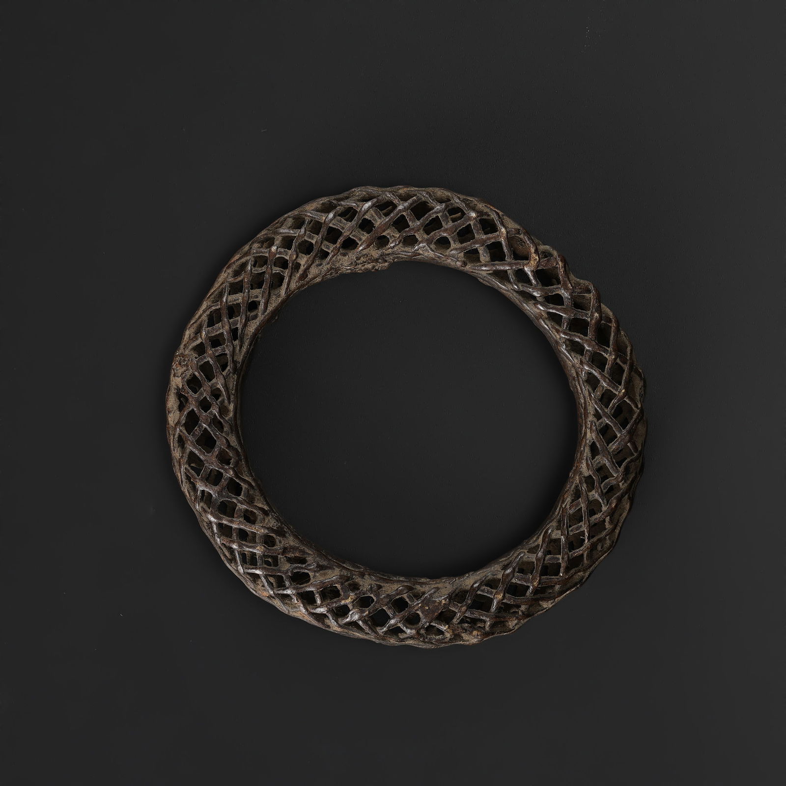 Antique African Bronze Manilla Currency Bracelet, Niger, Baoulé or Dogon: Antique African Bronze Manilla Currency Bracelet, Niger, Baoulé or Dogon. Size Detail: ?9.8cm Weight: 85gram