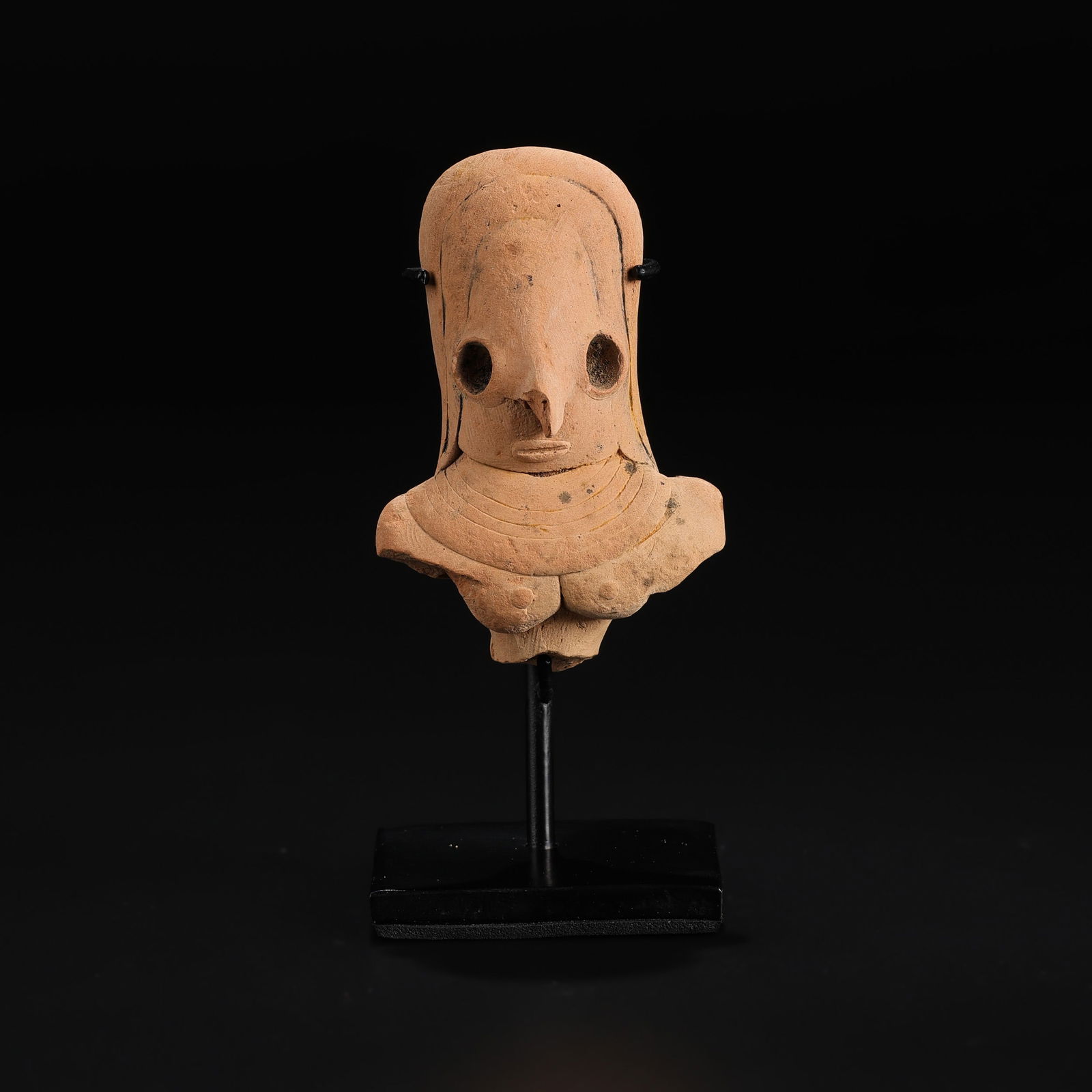 Ancient Near Eastern Indus Valley Terracotta Fertility Idol: Ancient Near Eastern Indus Valley Terracotta Fertility Idol Size Detail: 3.9 x 6cm Weight: 25gram