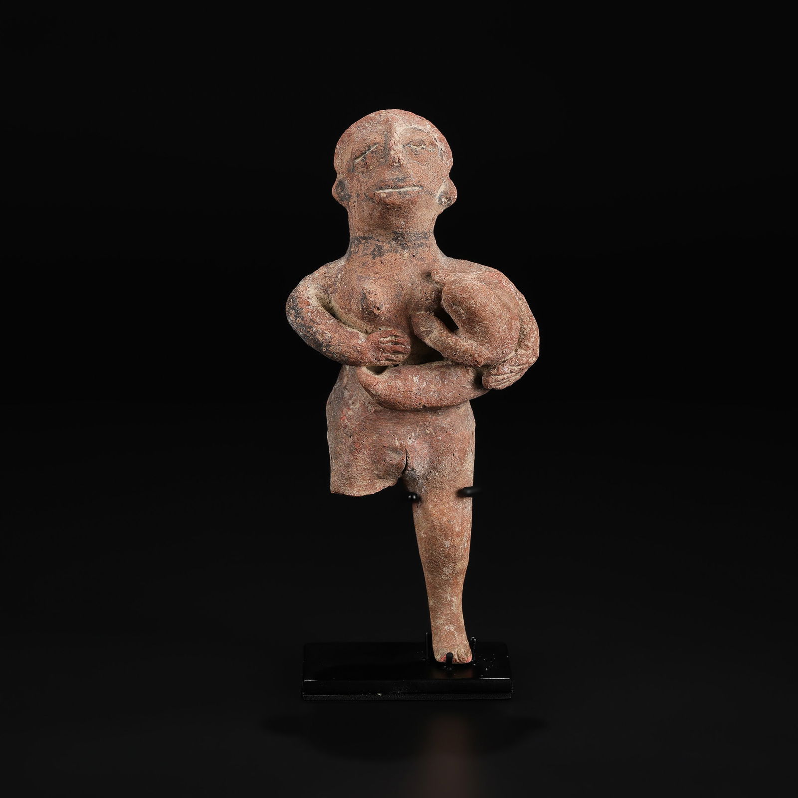 Ancient Bactrian Terracotta Figure of a Woman Holding an Infant: Ancient Bactrian Terracotta Figure of a Woman Holding an Infant Size Detail: 14.5 x 6.7cm Weight: 156gram
