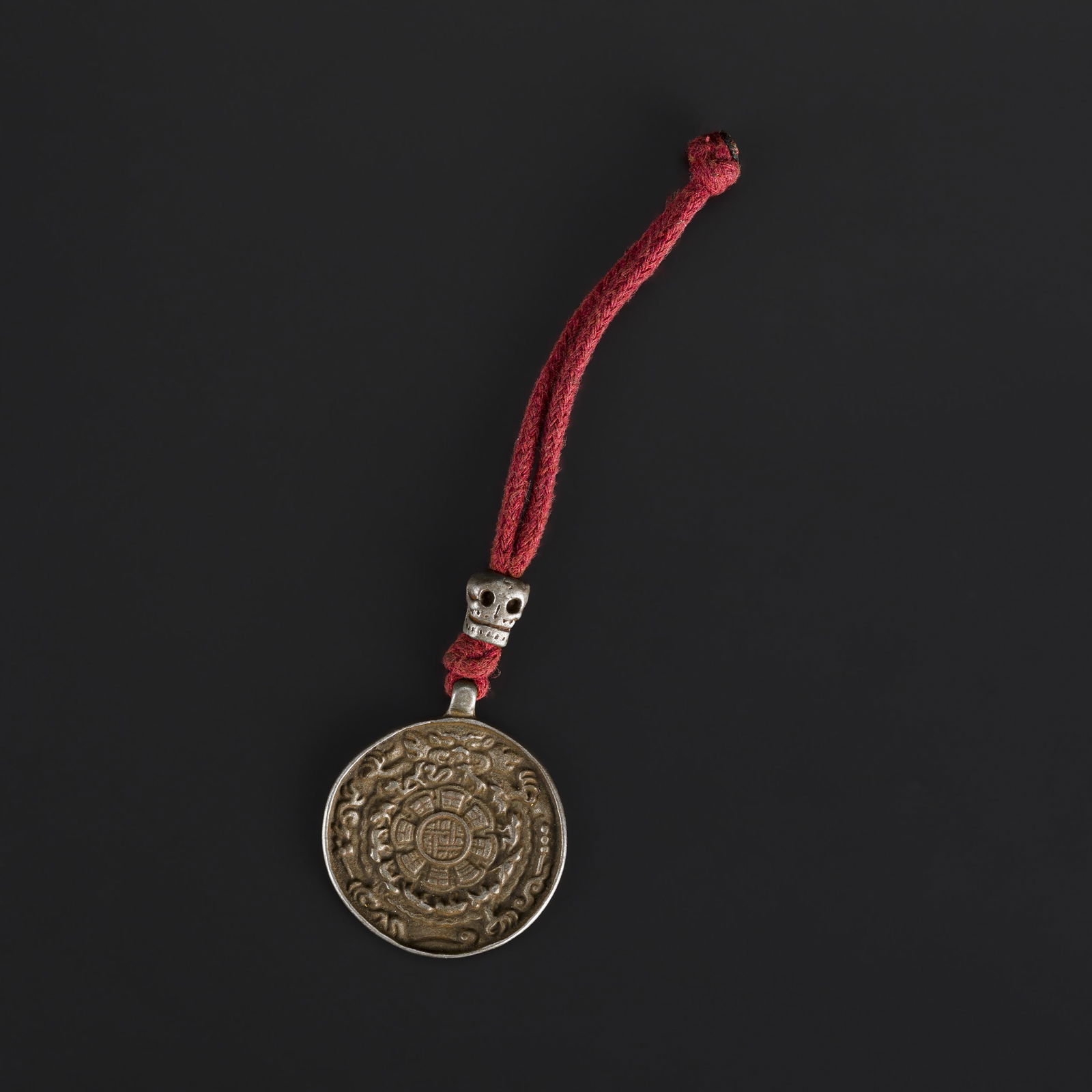 Tibetan Buddhist Amulet: Tibetan Buddhist Amulet Weight: 19gram