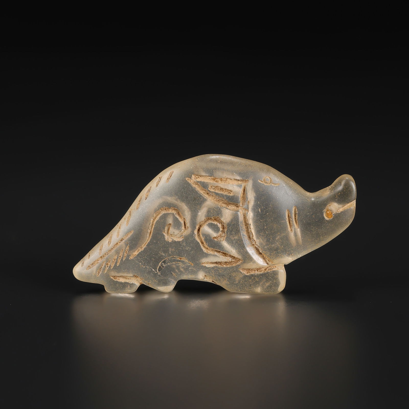 Chinese Hongshan Culture Crystal Carving Mythical Beast: Chinese Hongshan Culture Crystal Carving Mythical Beast Size Detail: 7.4 x 3.6cm Weight: 41gram