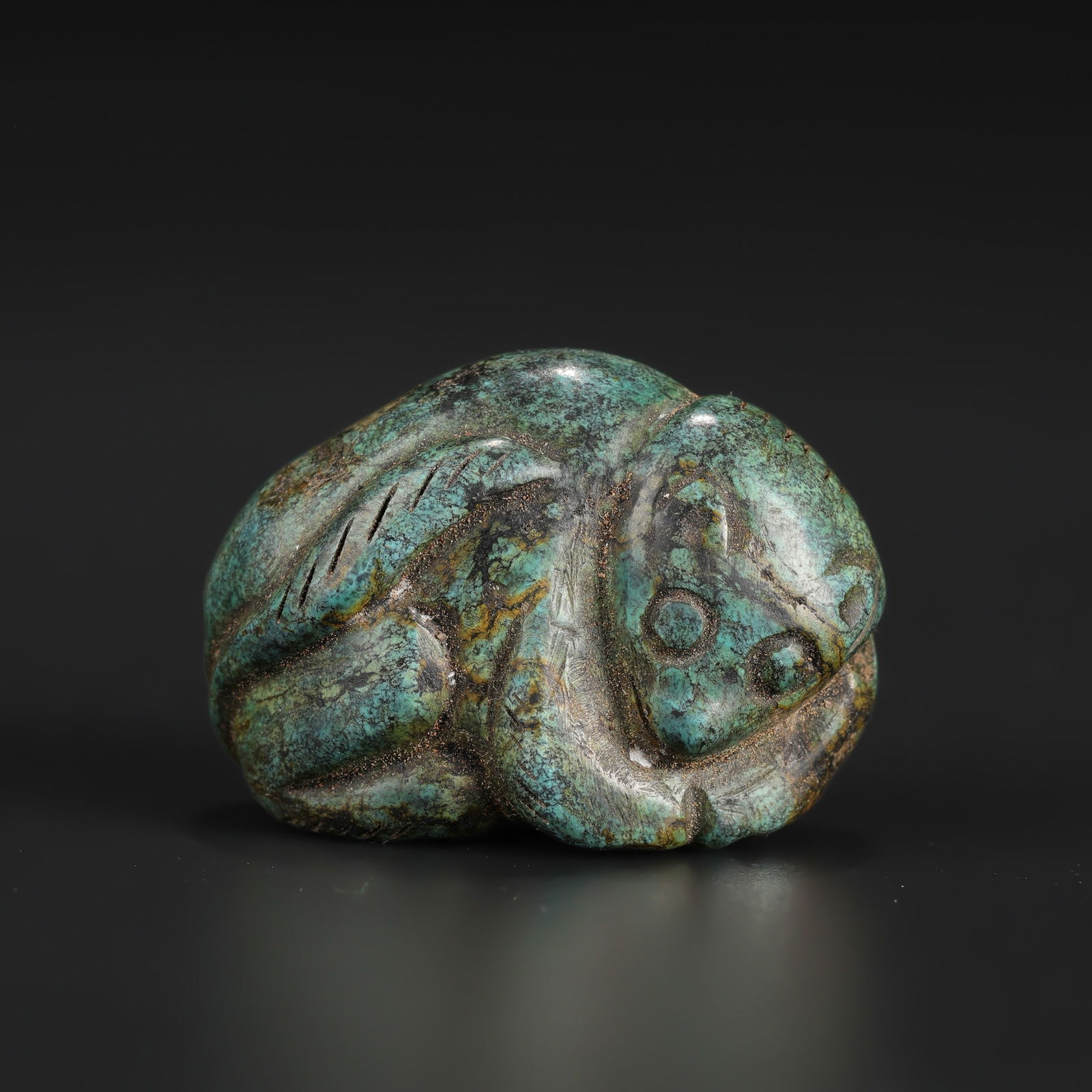 Chinese Western Zhou Dynasty Turquoise Monkey Figurine Pendant: Chinese Western Zhou Dynasty Turquoise Monkey Figurine Pendant. Size Detail: 3.4 x 2.3cm Weight: 18gram