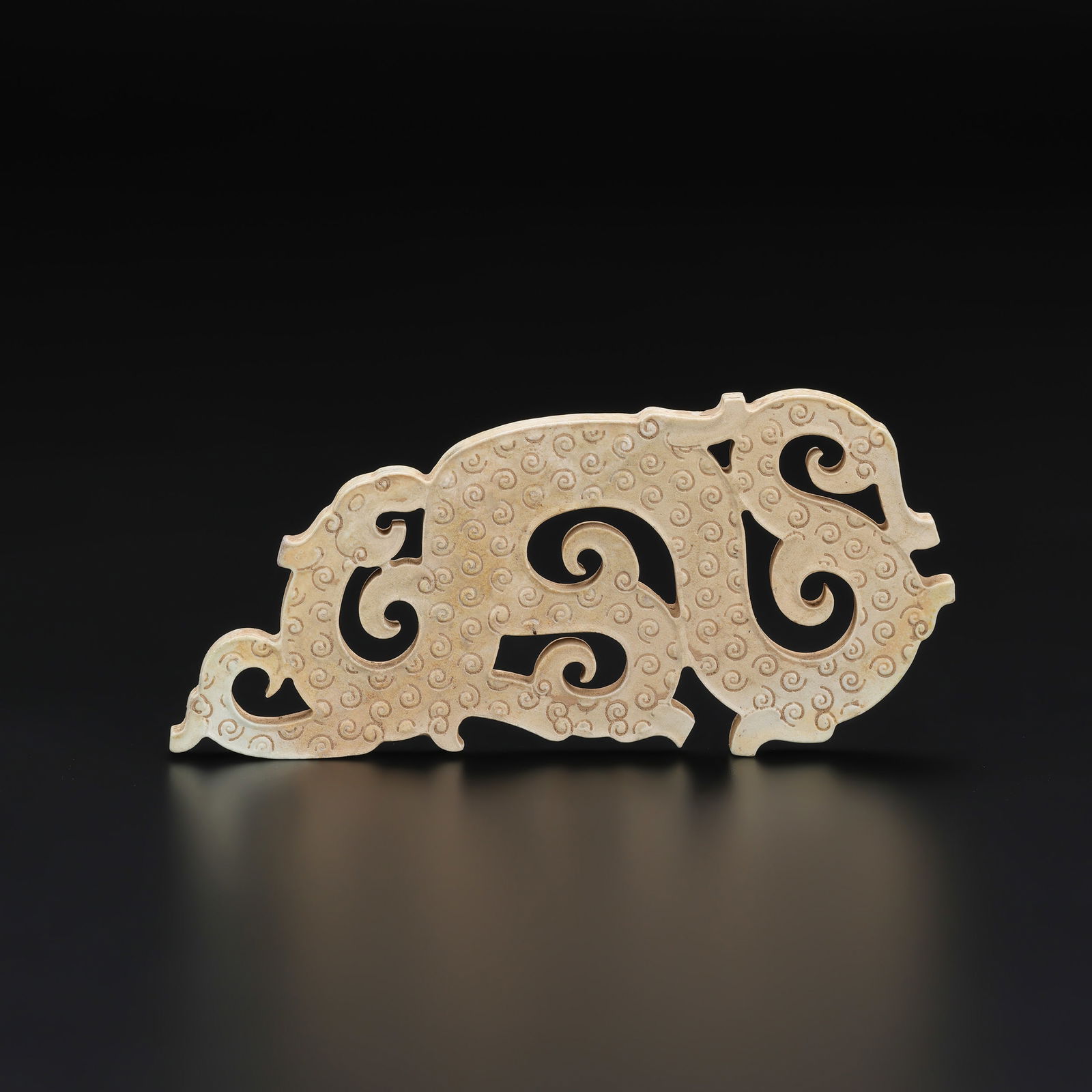 Western Zhou Dynasty Chinese Hetian Jade Carved Beast Pendant: Western Zhou Dynasty Chinese Hetian Jade Carved Beast Pendant Size Detail: 11 x 4.5cm Weight: 43gram