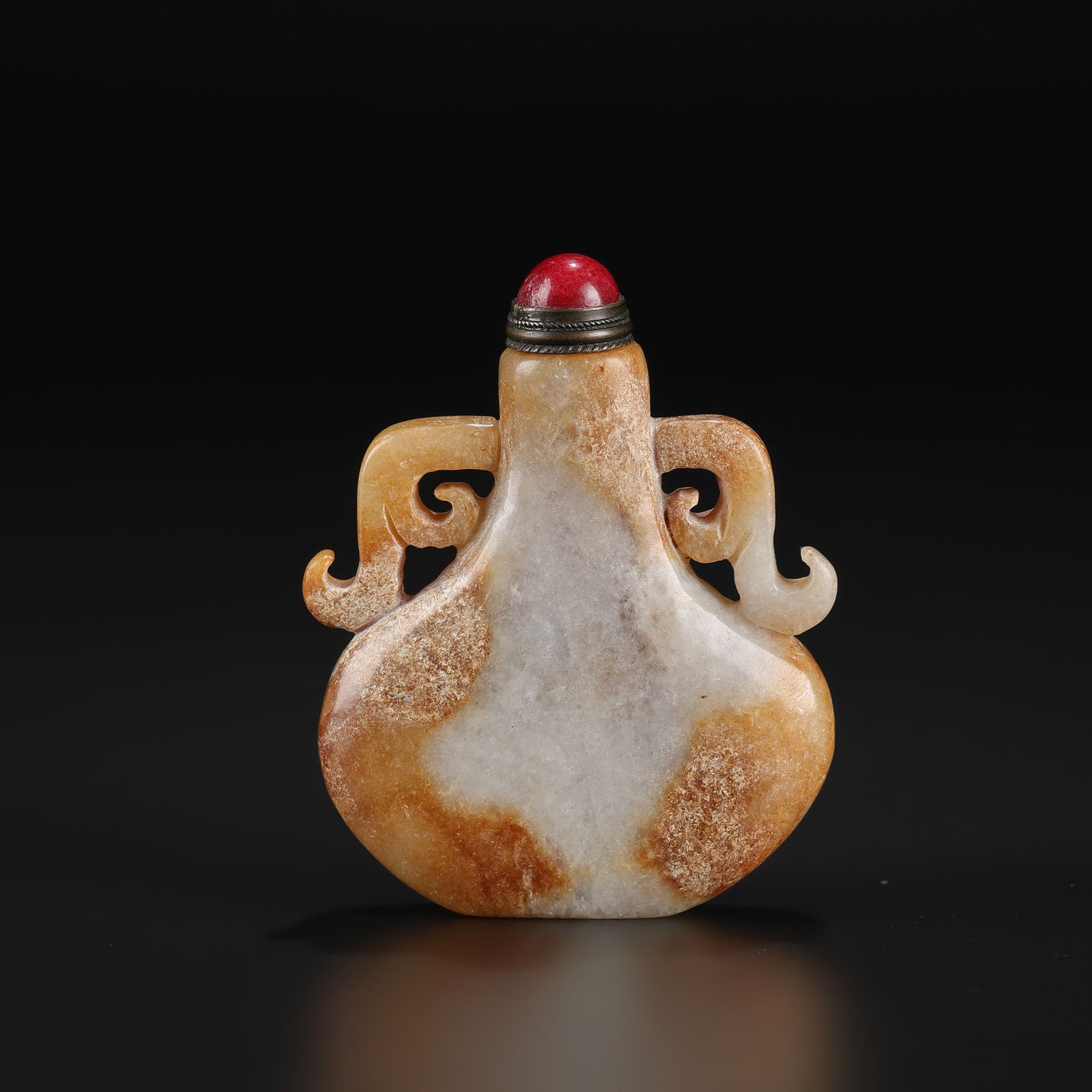 Antique Chinese Jade Carved Snuff Bottle: Antique Chinese Jade Carved Snuff Bottle. Size Detail: 4.9 x 6.2cm Weight: 58gram